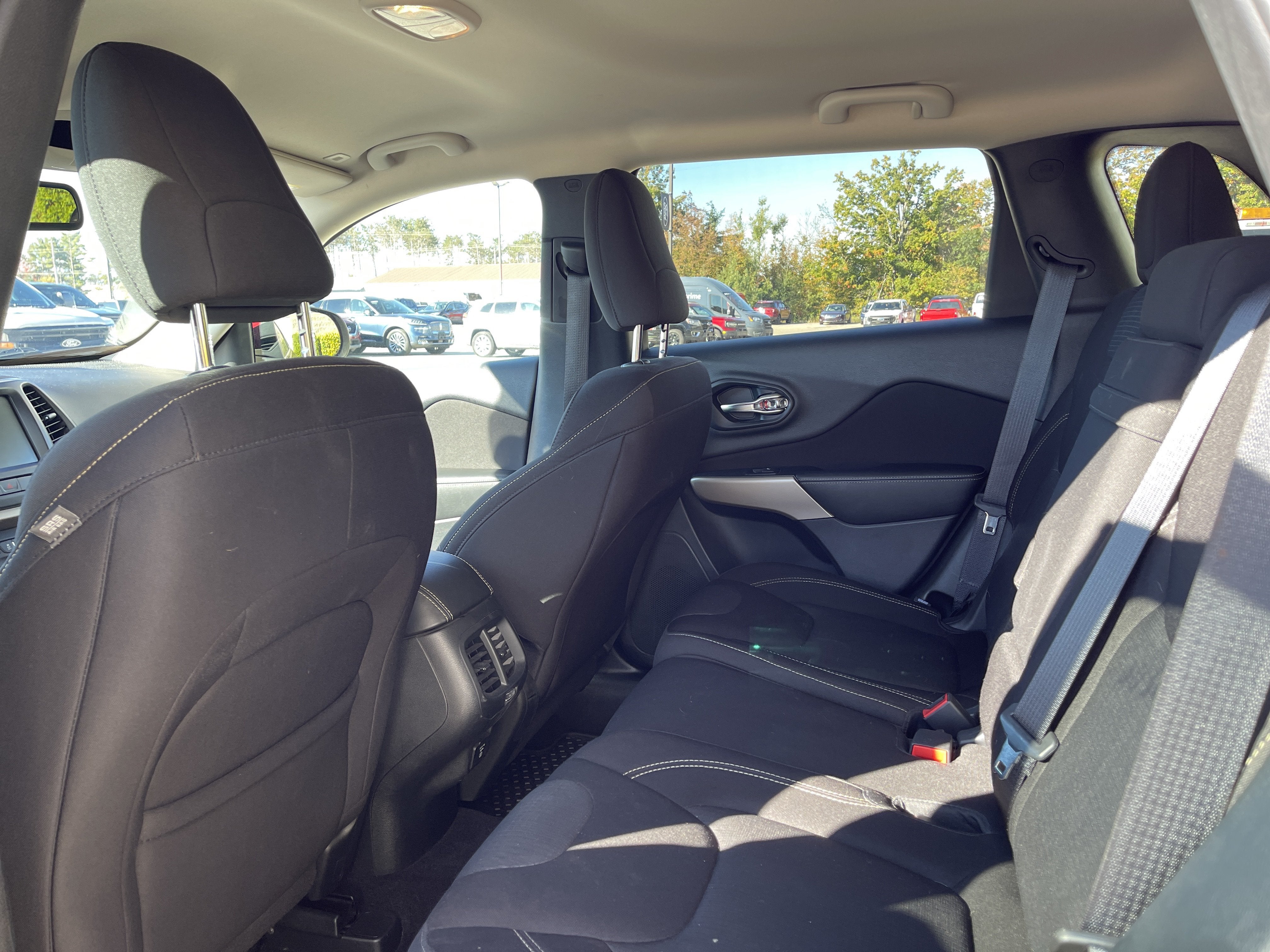 2018 Jeep Cherokee Latitude Tech Connect