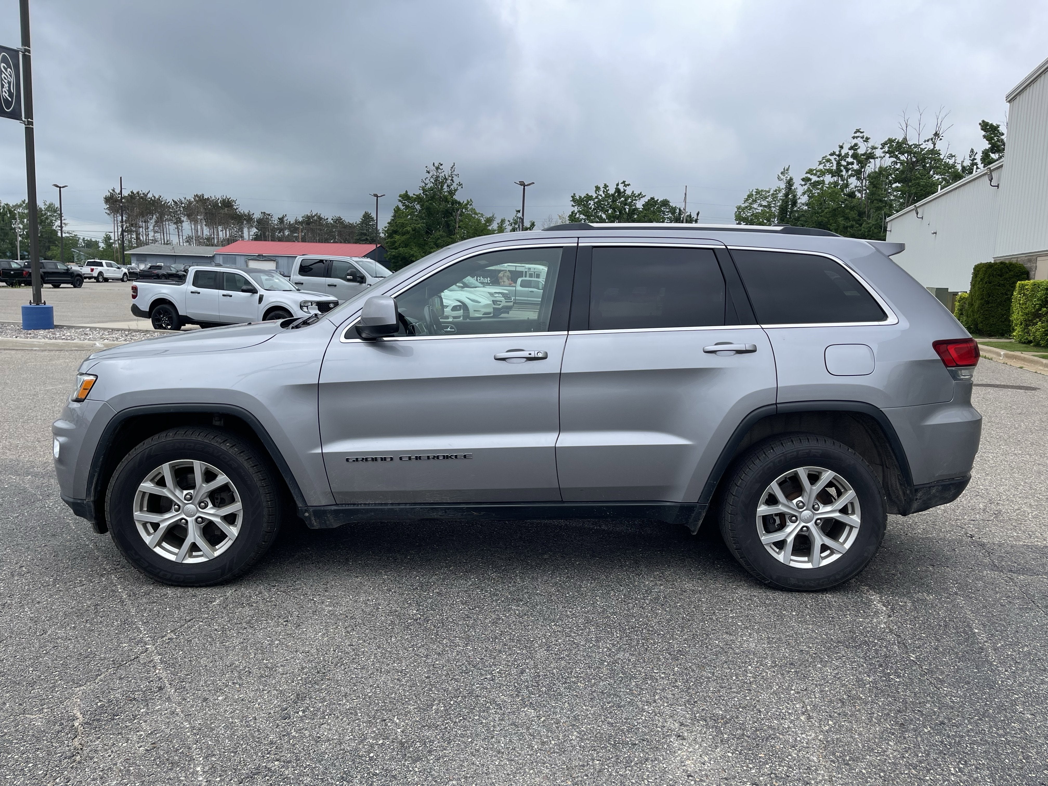 2020 Jeep Grand Cherokee Laredo E