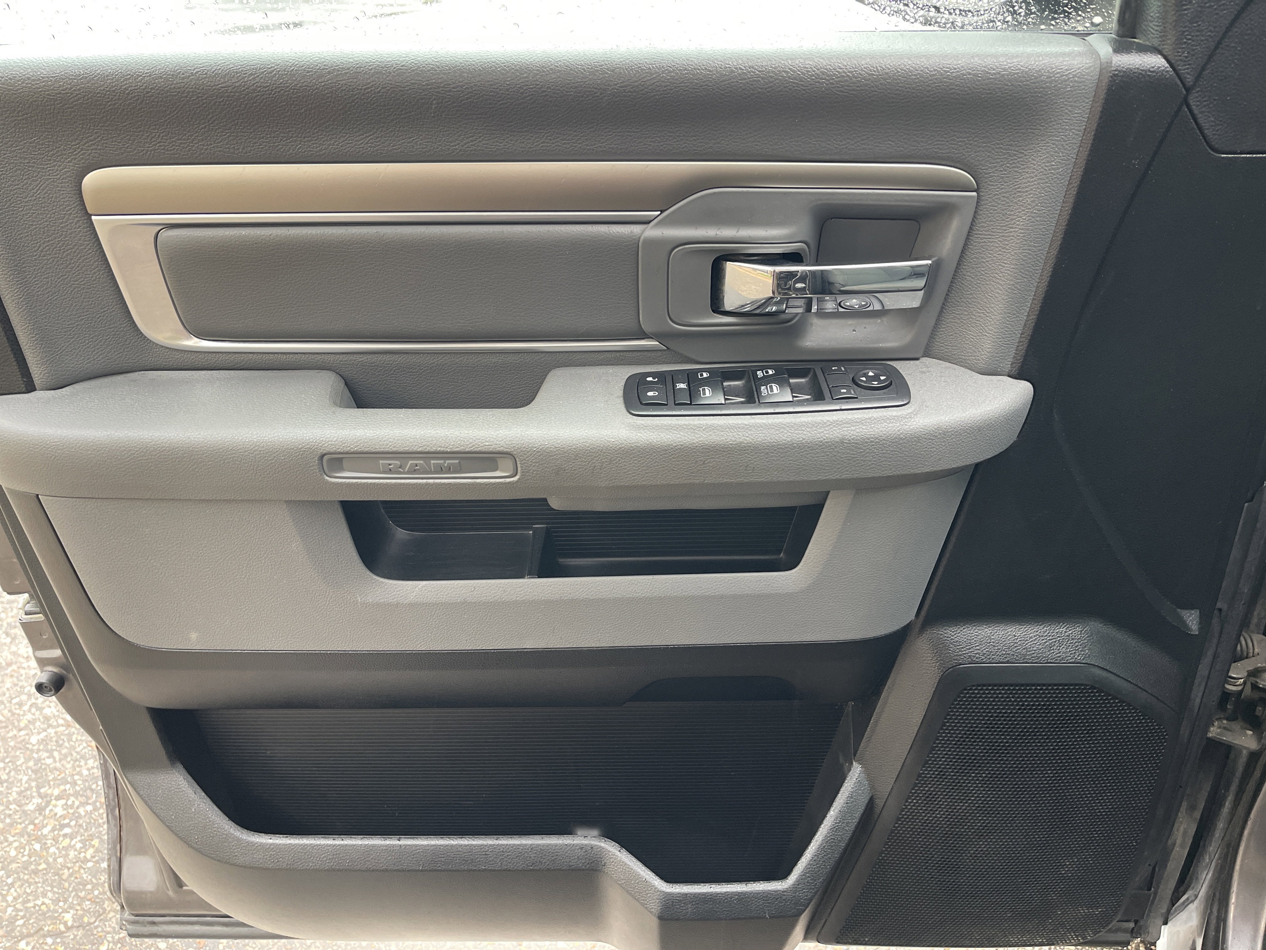 2018 RAM 1500 SLT
