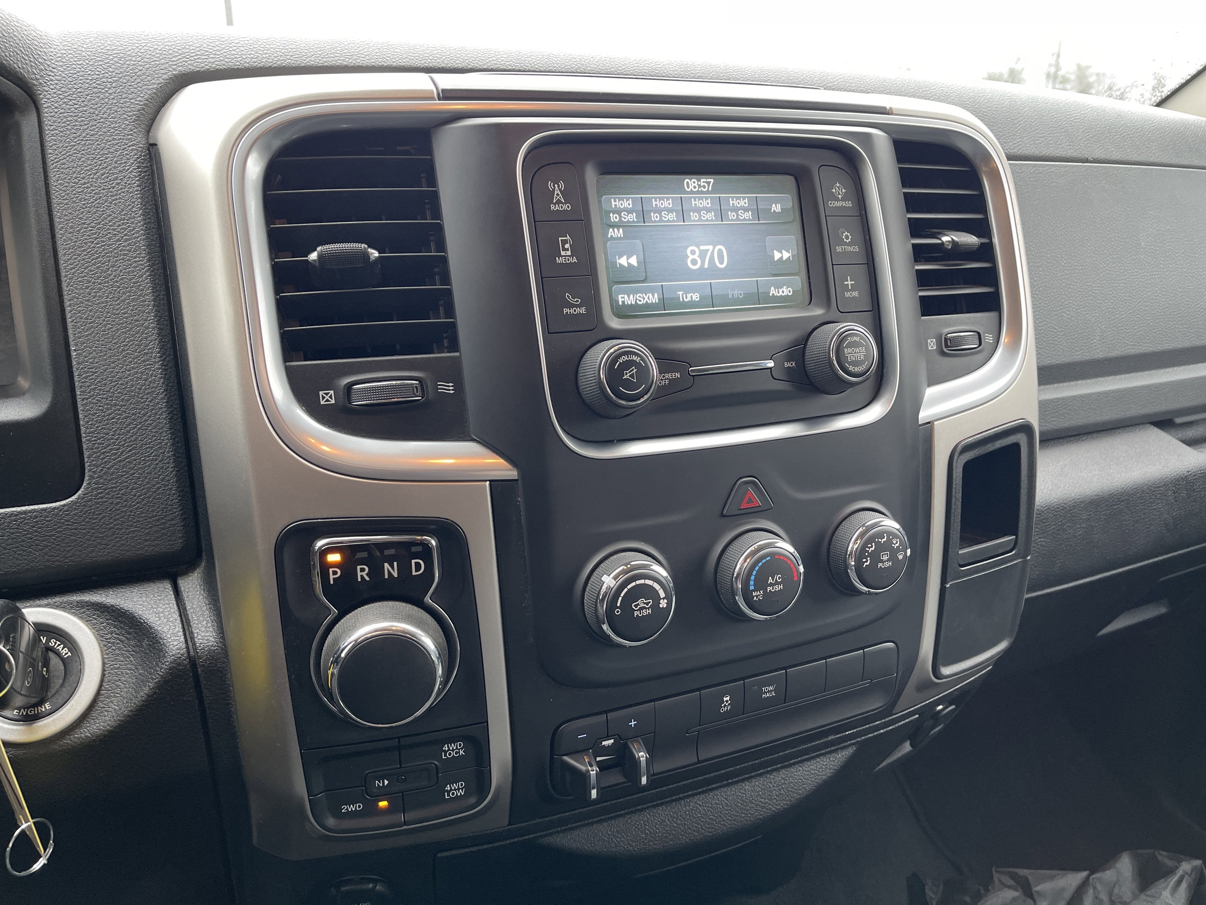 2018 RAM 1500 SLT