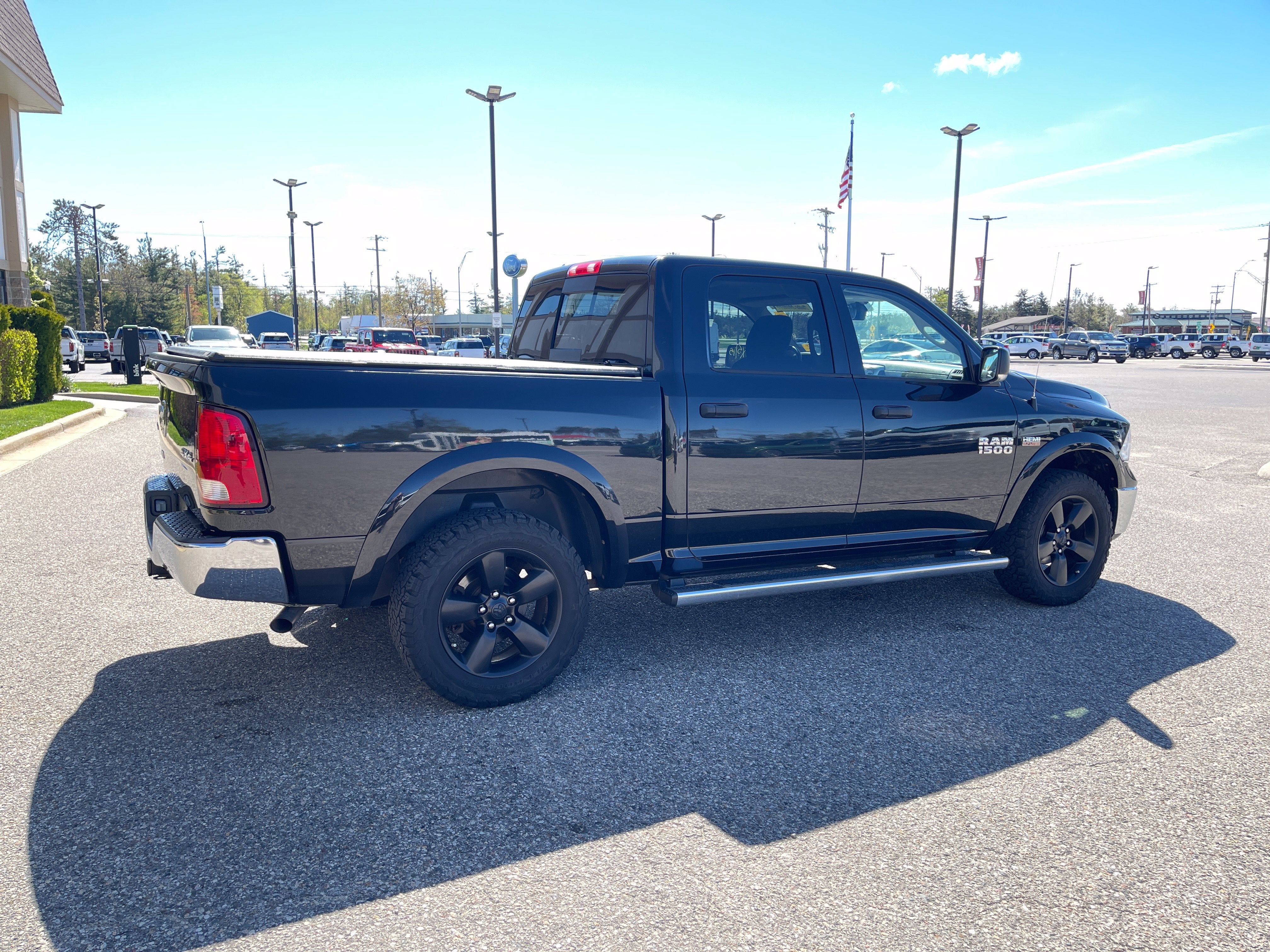 2017 RAM 1500 SLT