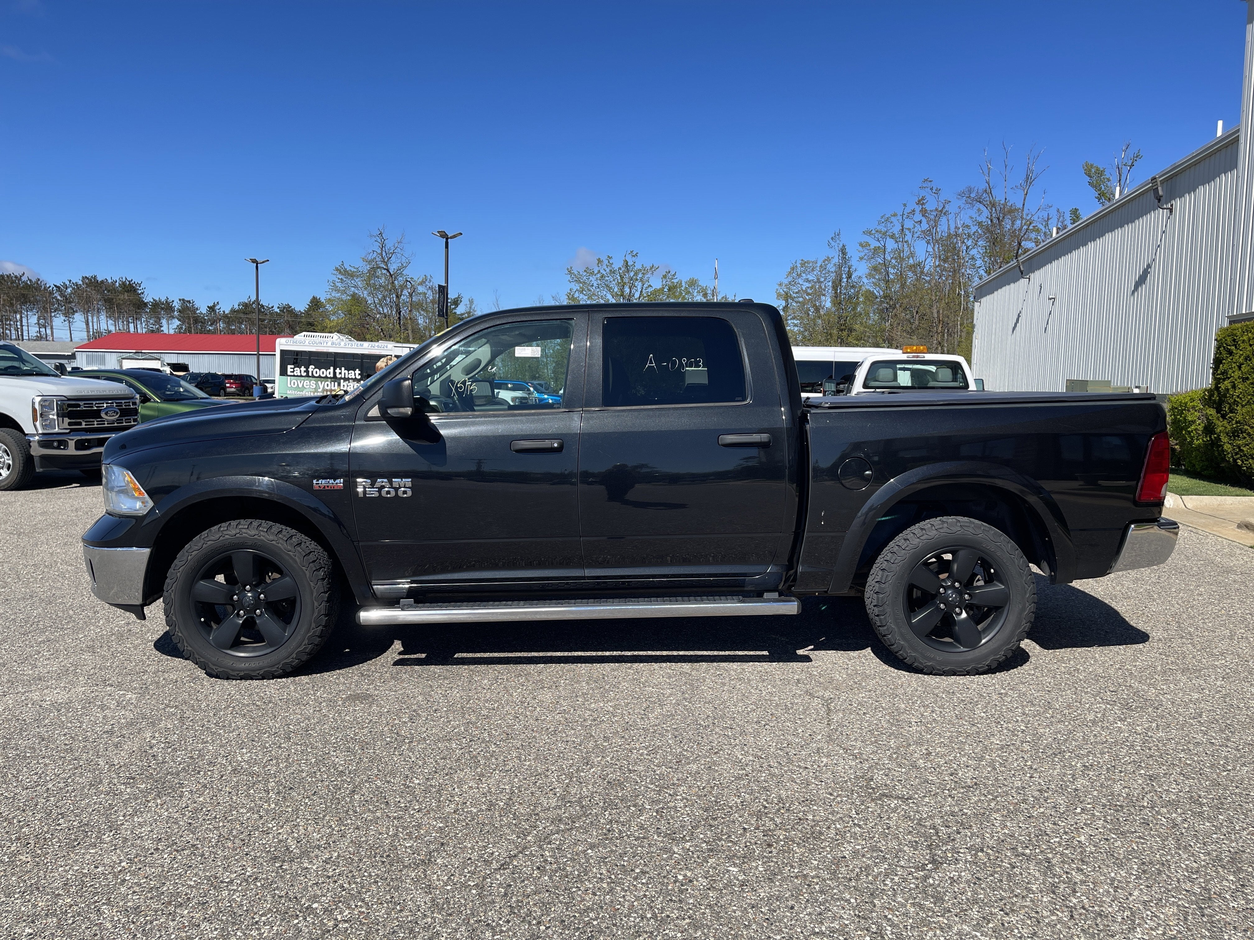 2017 RAM 1500 SLT