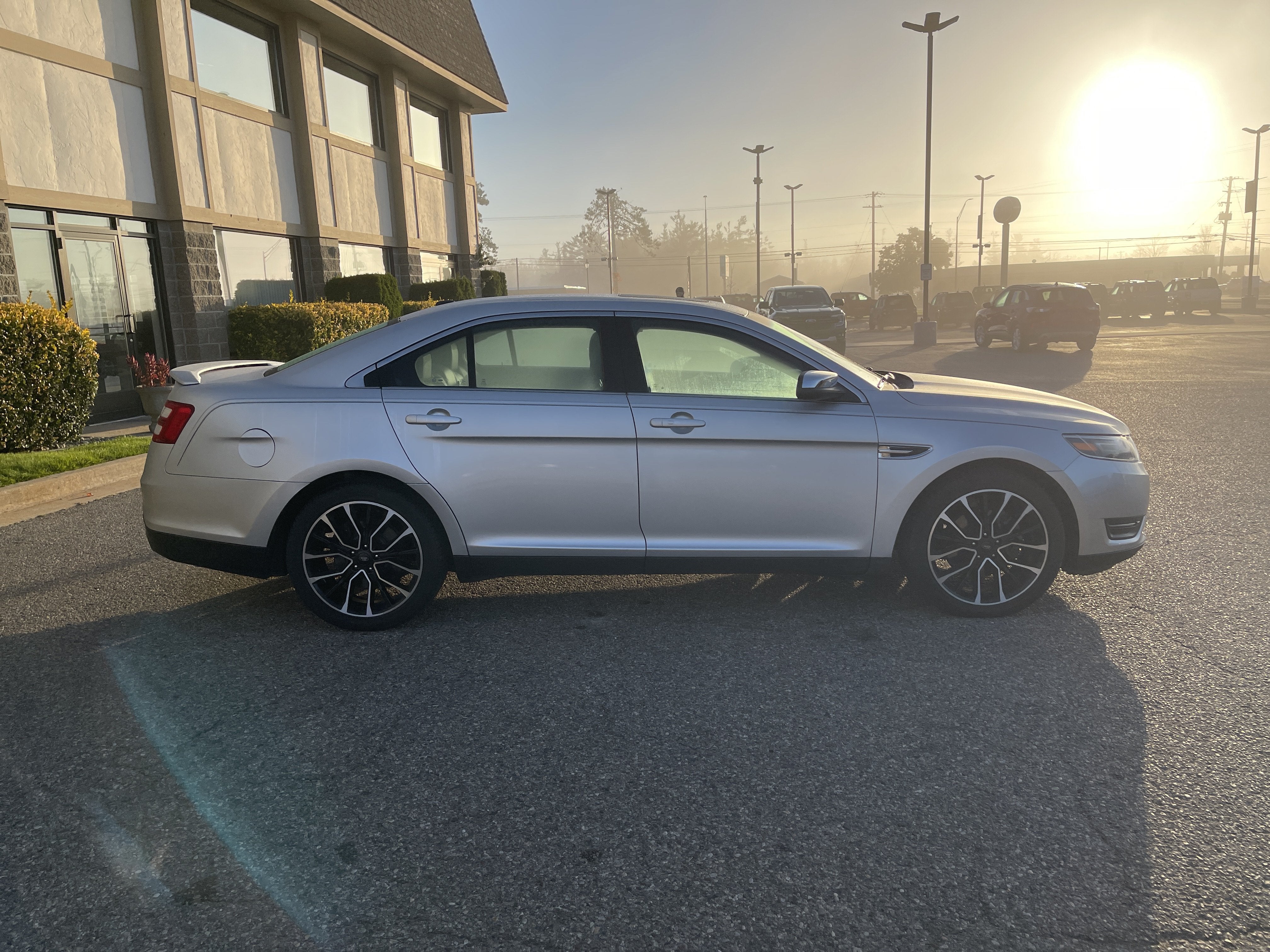 2019 Ford Taurus Limited