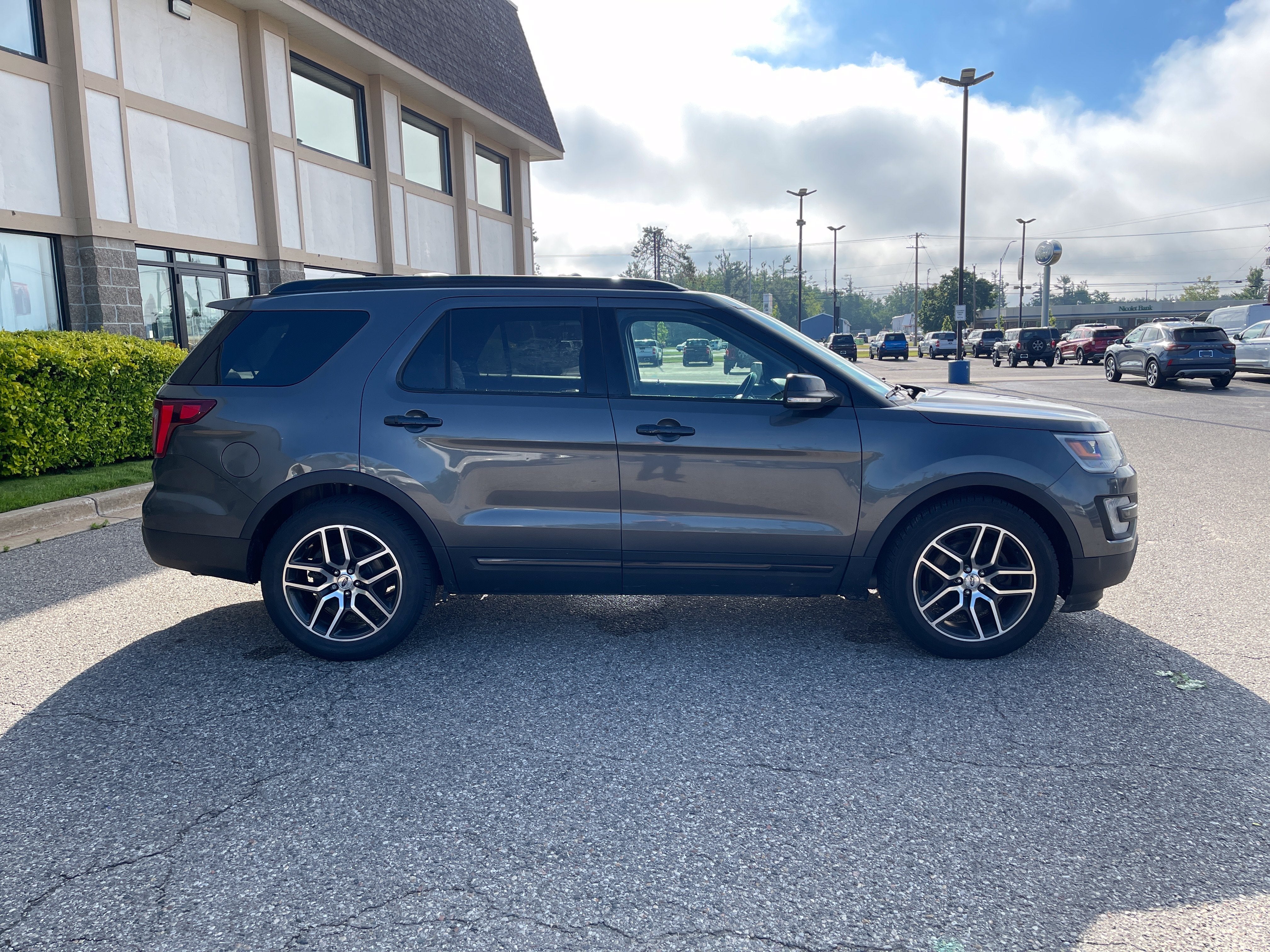 2016 Ford Explorer Sport