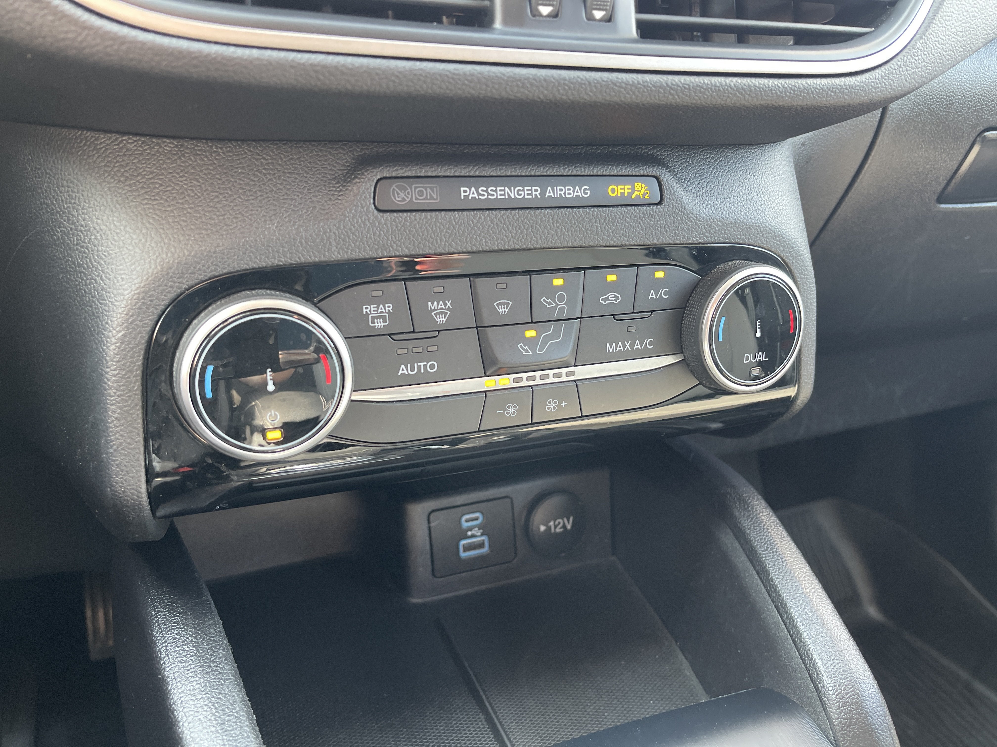 2022 Ford Escape SE Hybrid