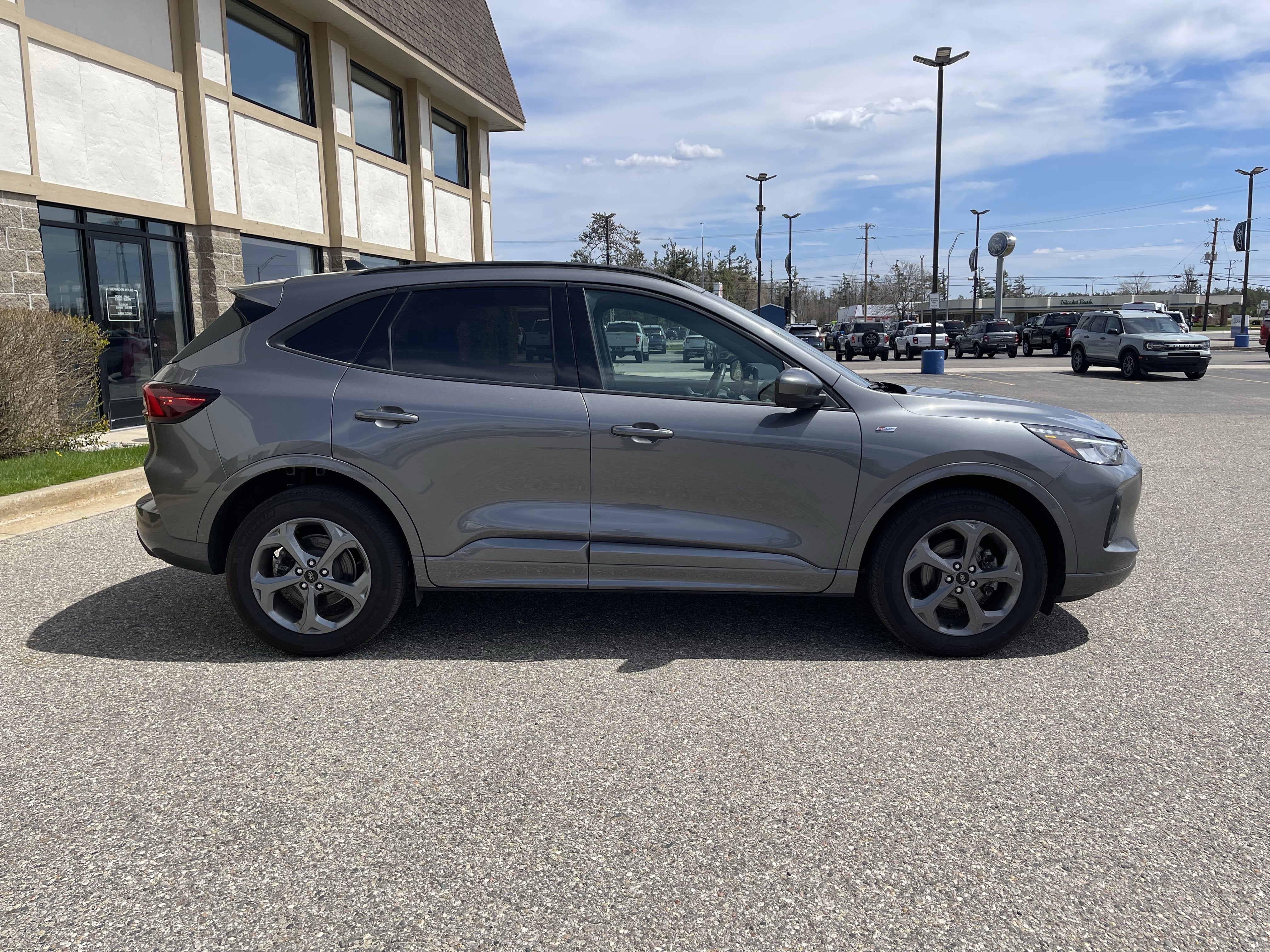 2023 Ford Escape ST-Line Select
