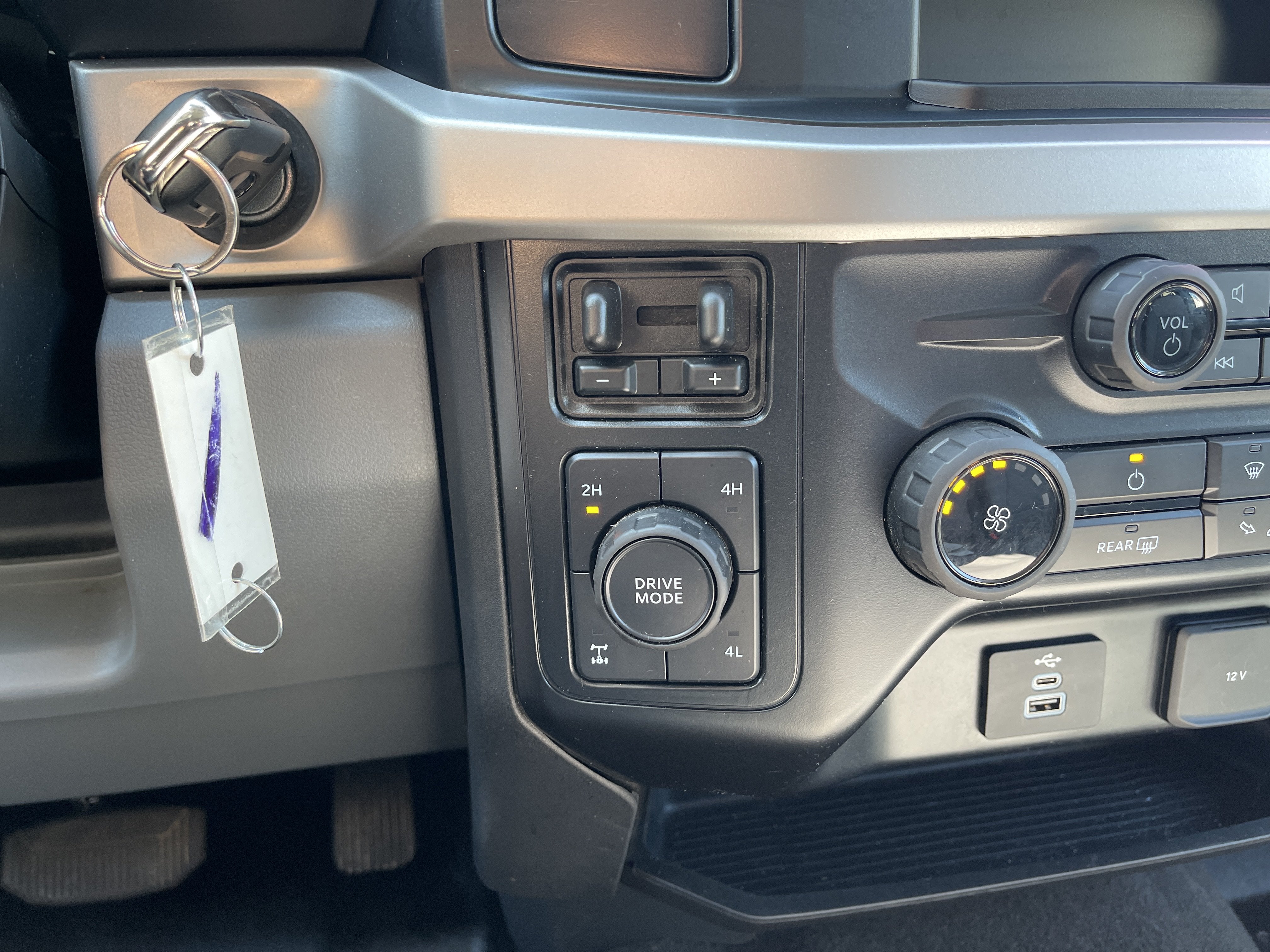 2024 Ford Super Duty F-250 SRW XL