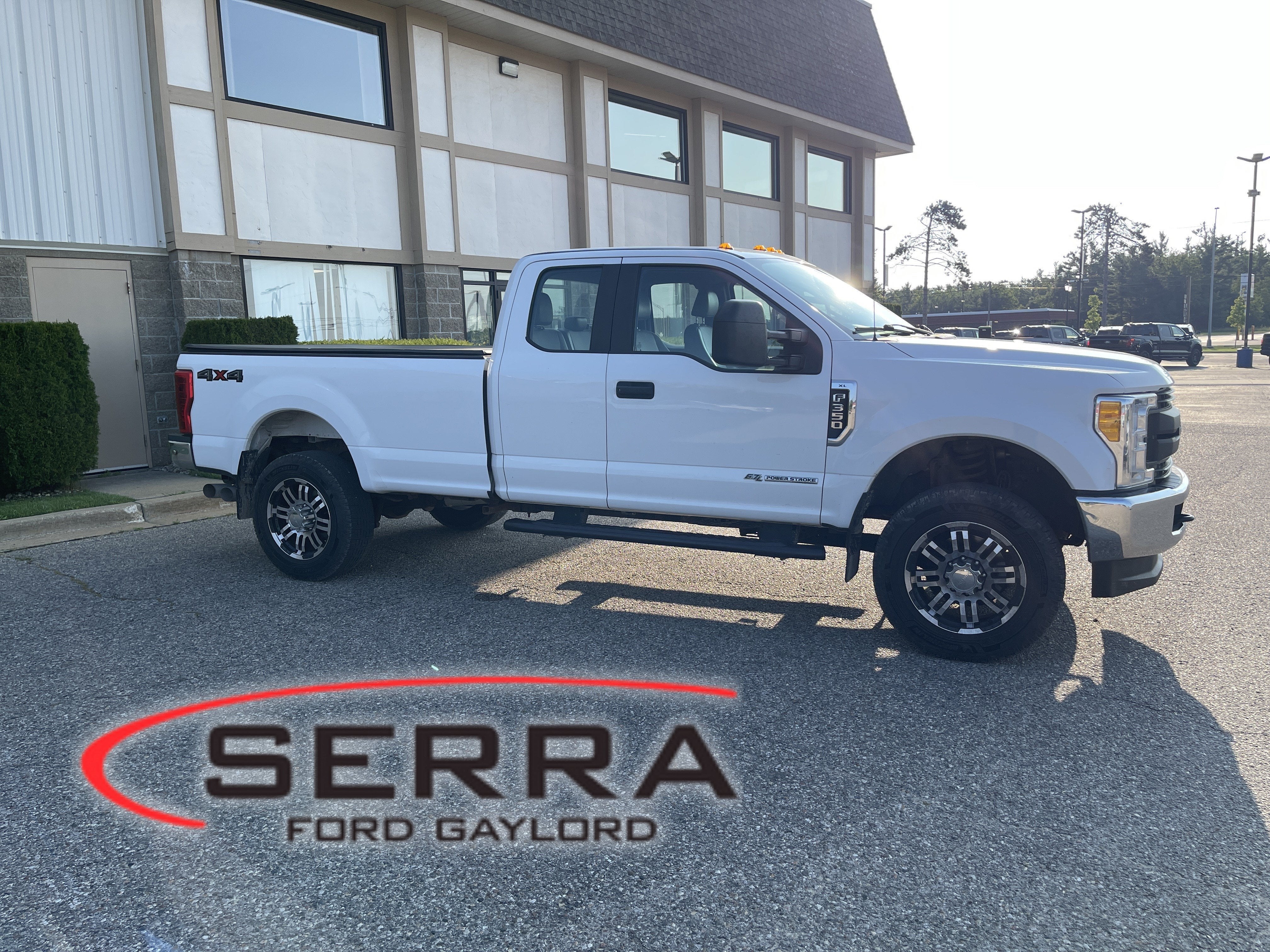 2017 Ford Super Duty F-350 SRW XLT