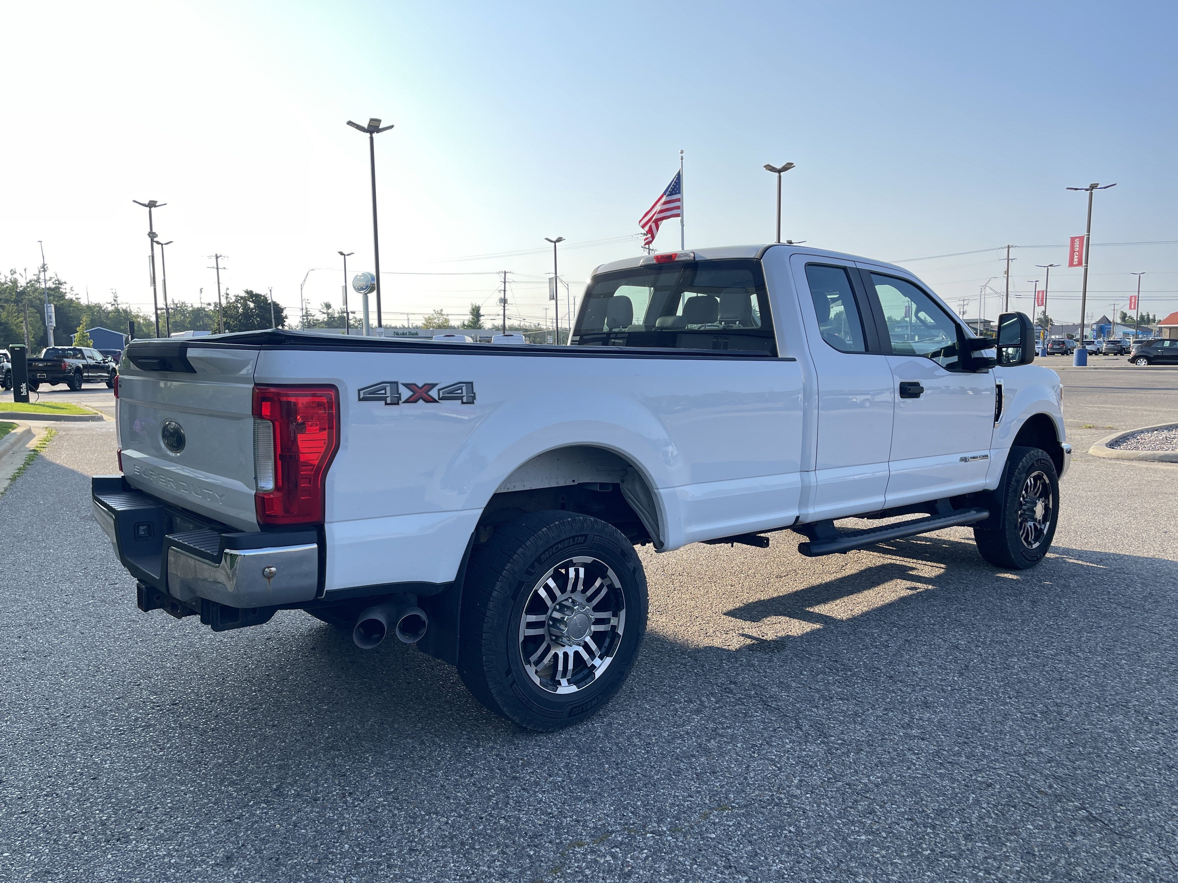 2017 Ford Super Duty F-350 SRW XLT