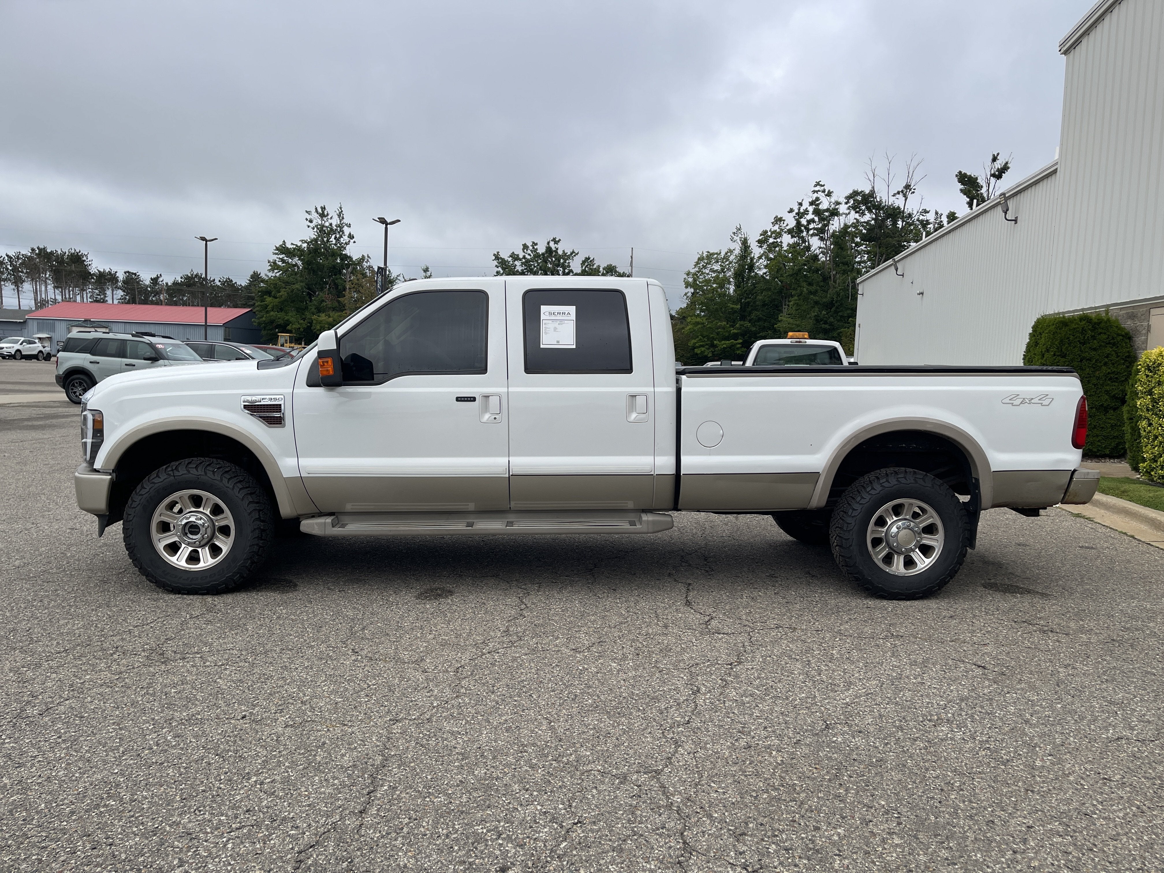 2010 Ford Super Duty F-350 SRW XL