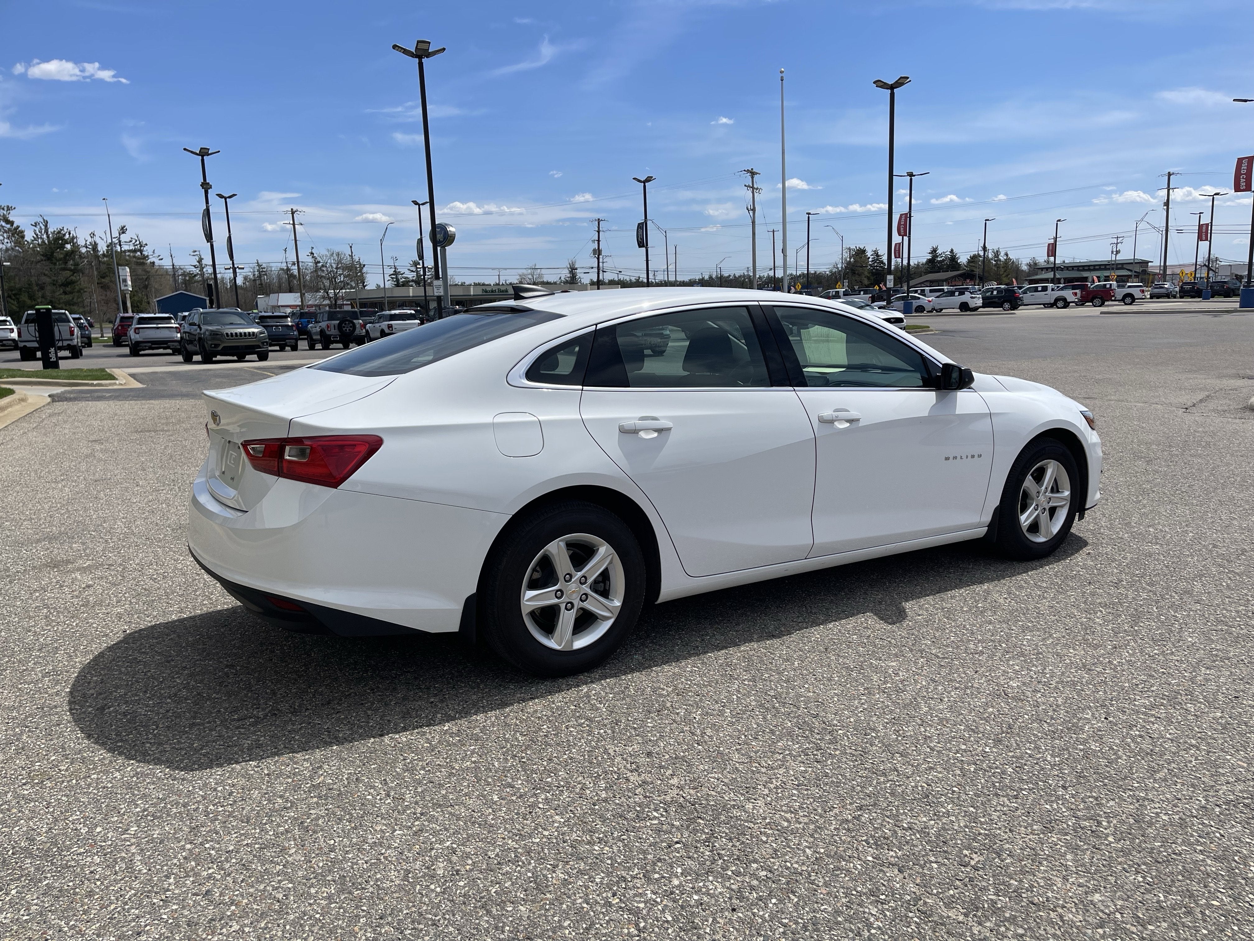 2022 Chevrolet Malibu LS