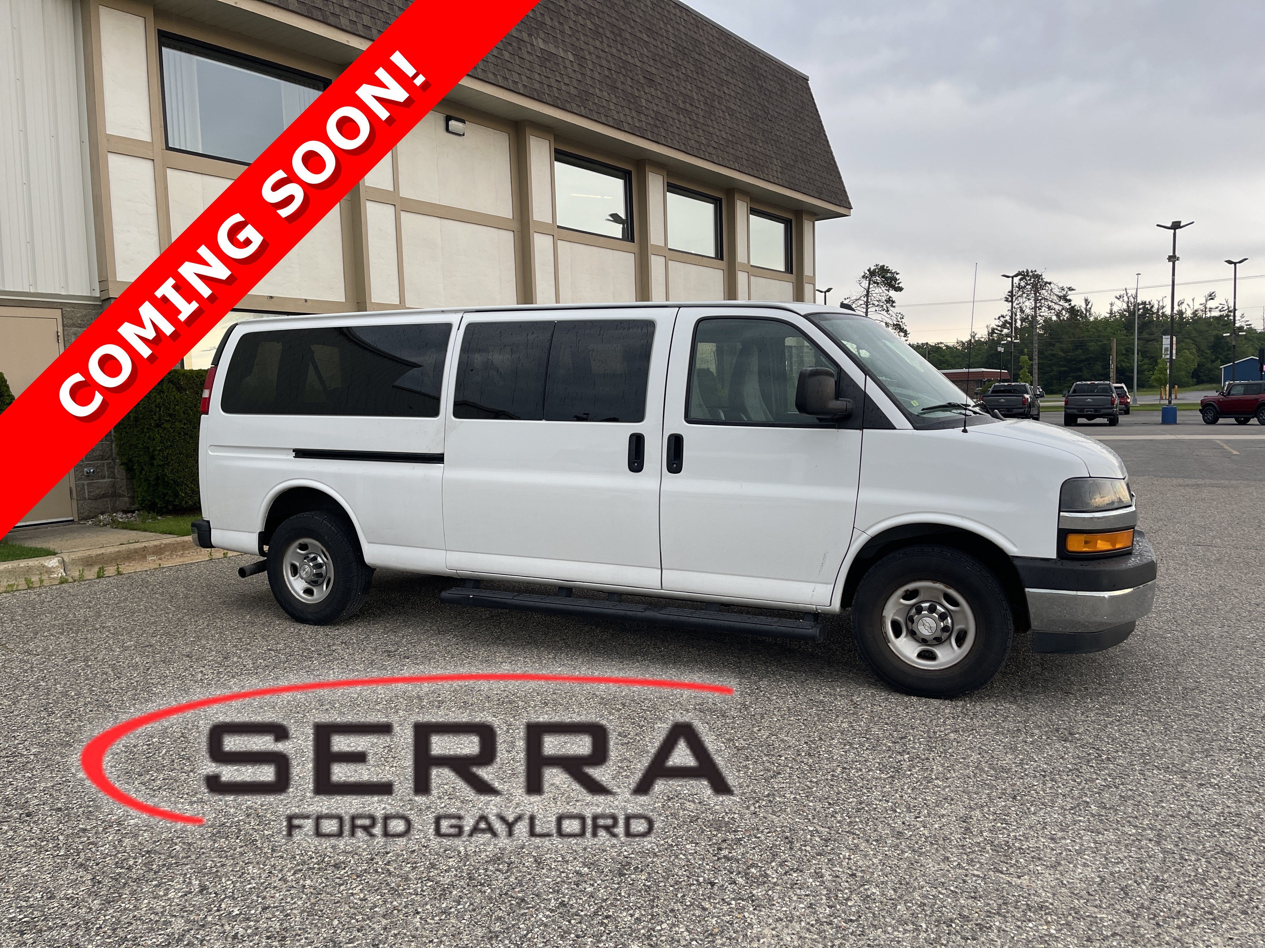 2019 Chevrolet Express Passenger LT