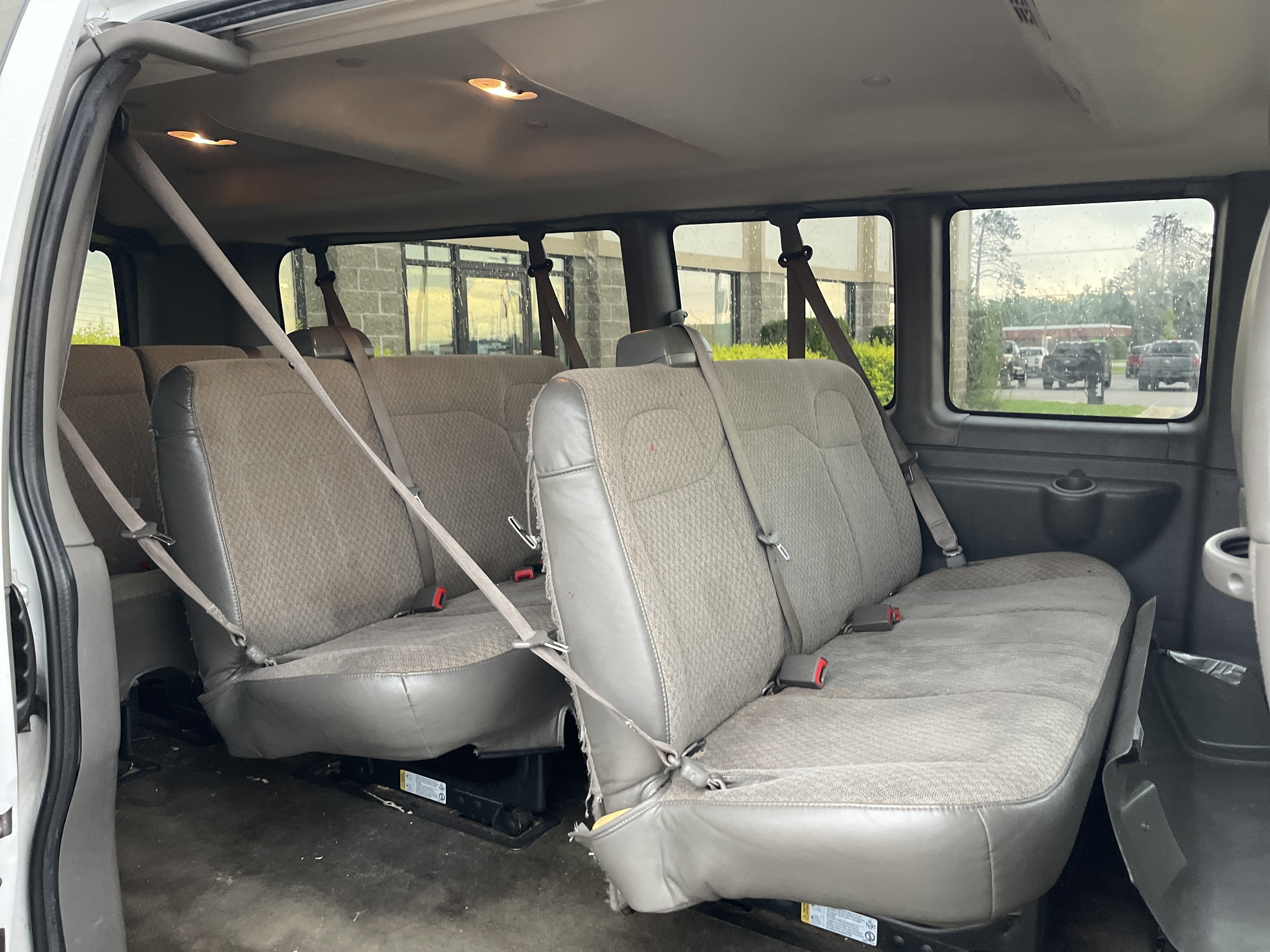 2019 Chevrolet Express Passenger LT