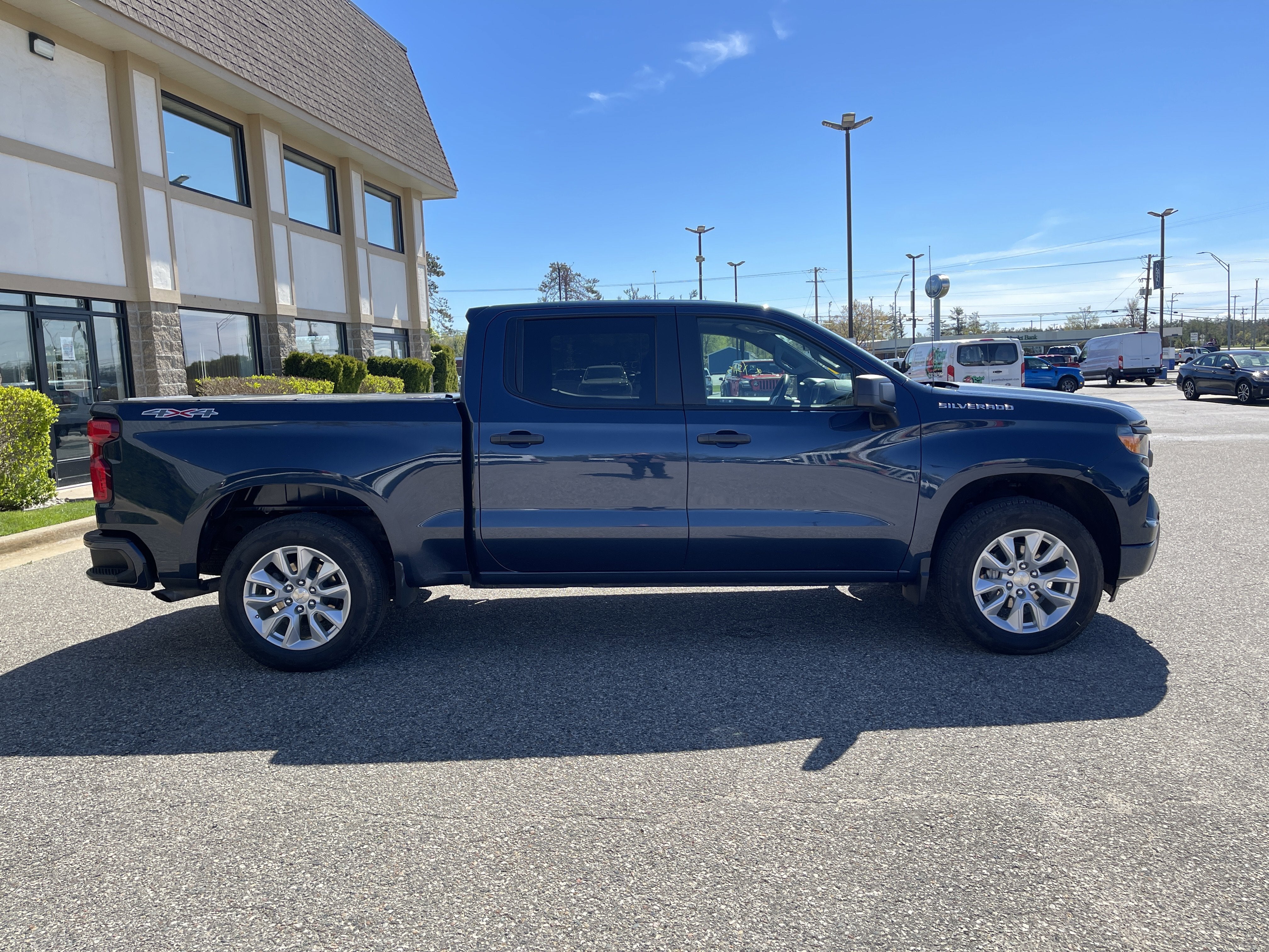 2022 Chevrolet Silverado 1500 Custom