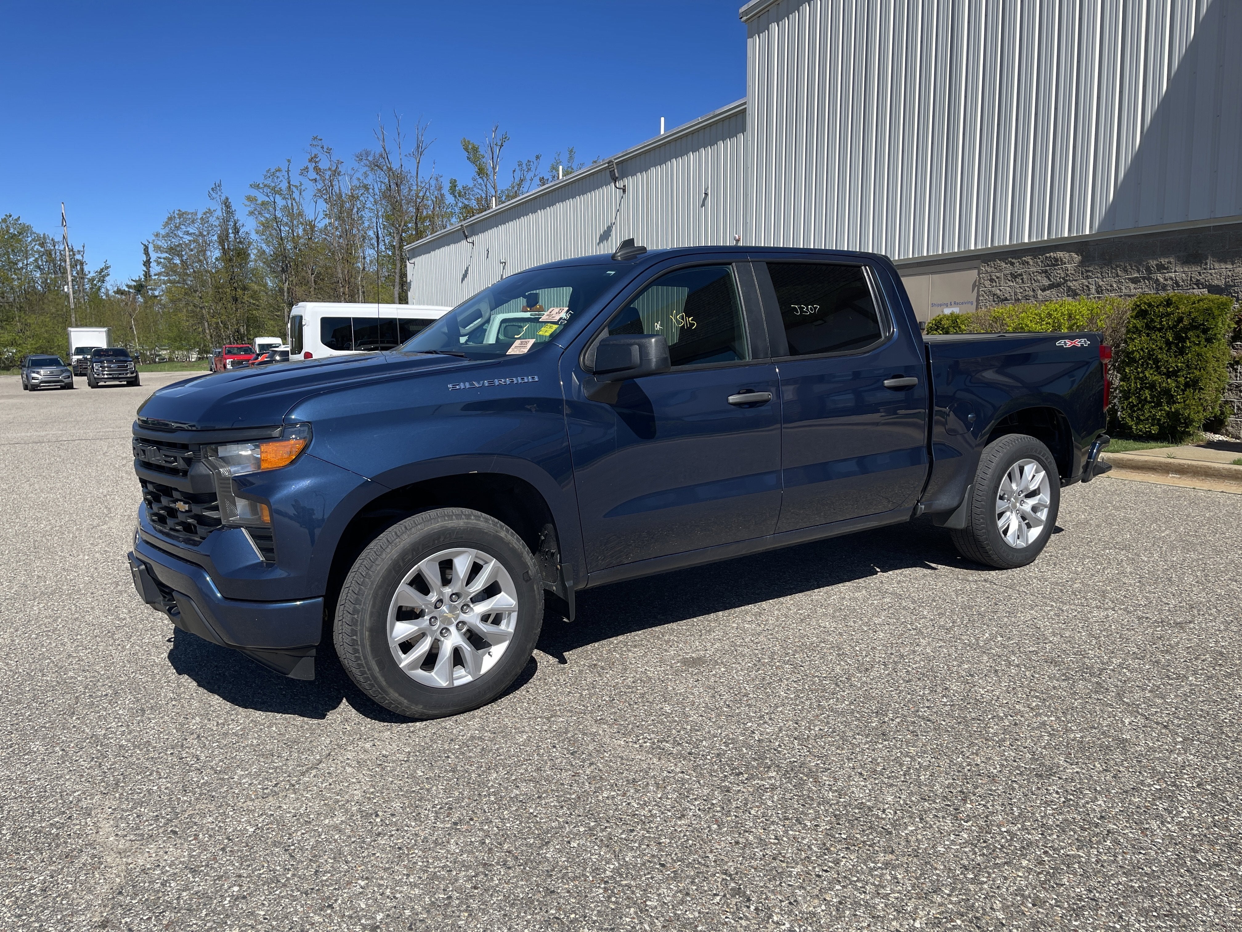 2022 Chevrolet Silverado 1500 Custom