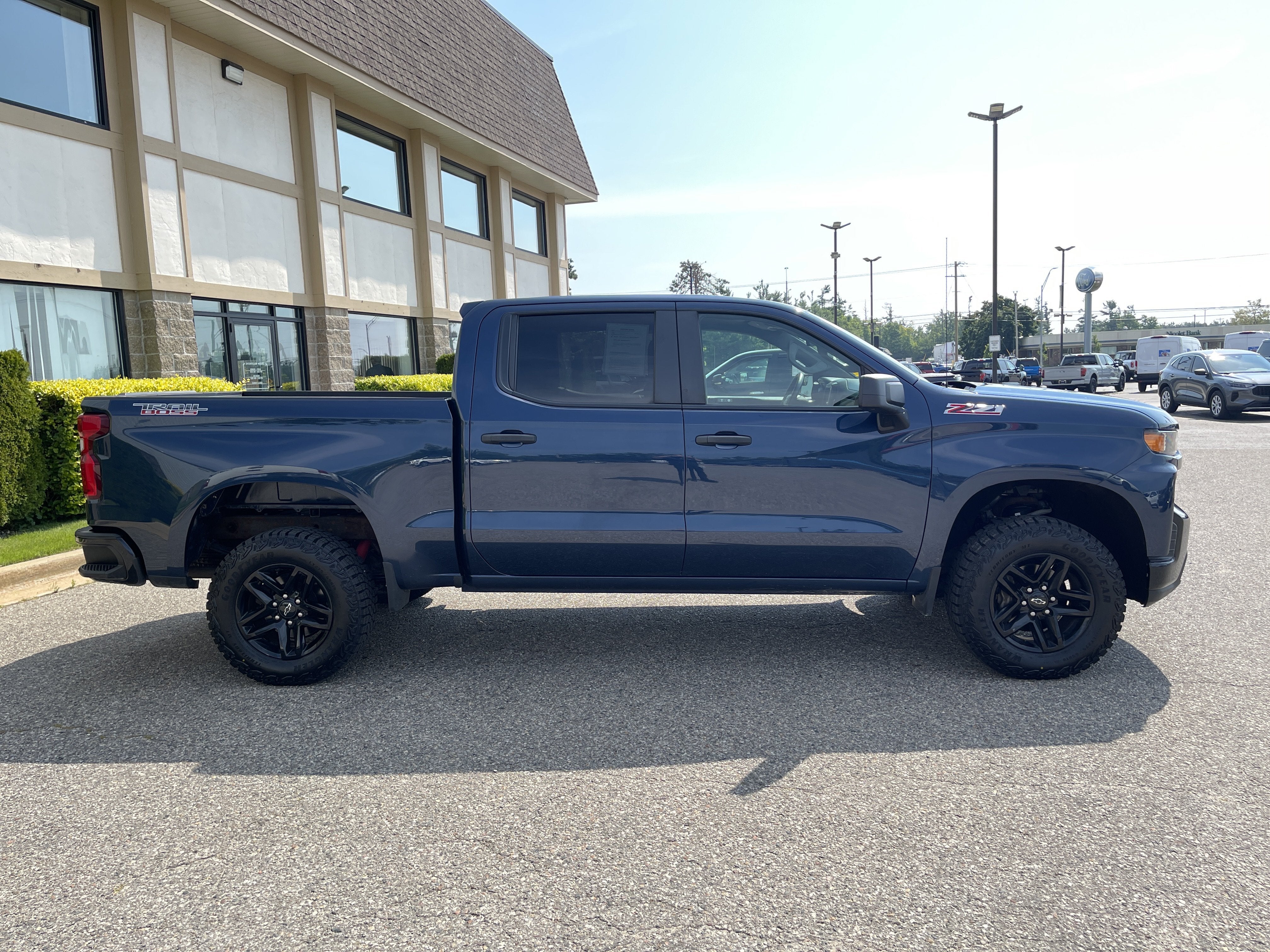 2021 Chevrolet Silverado 1500 Custom Trail Boss