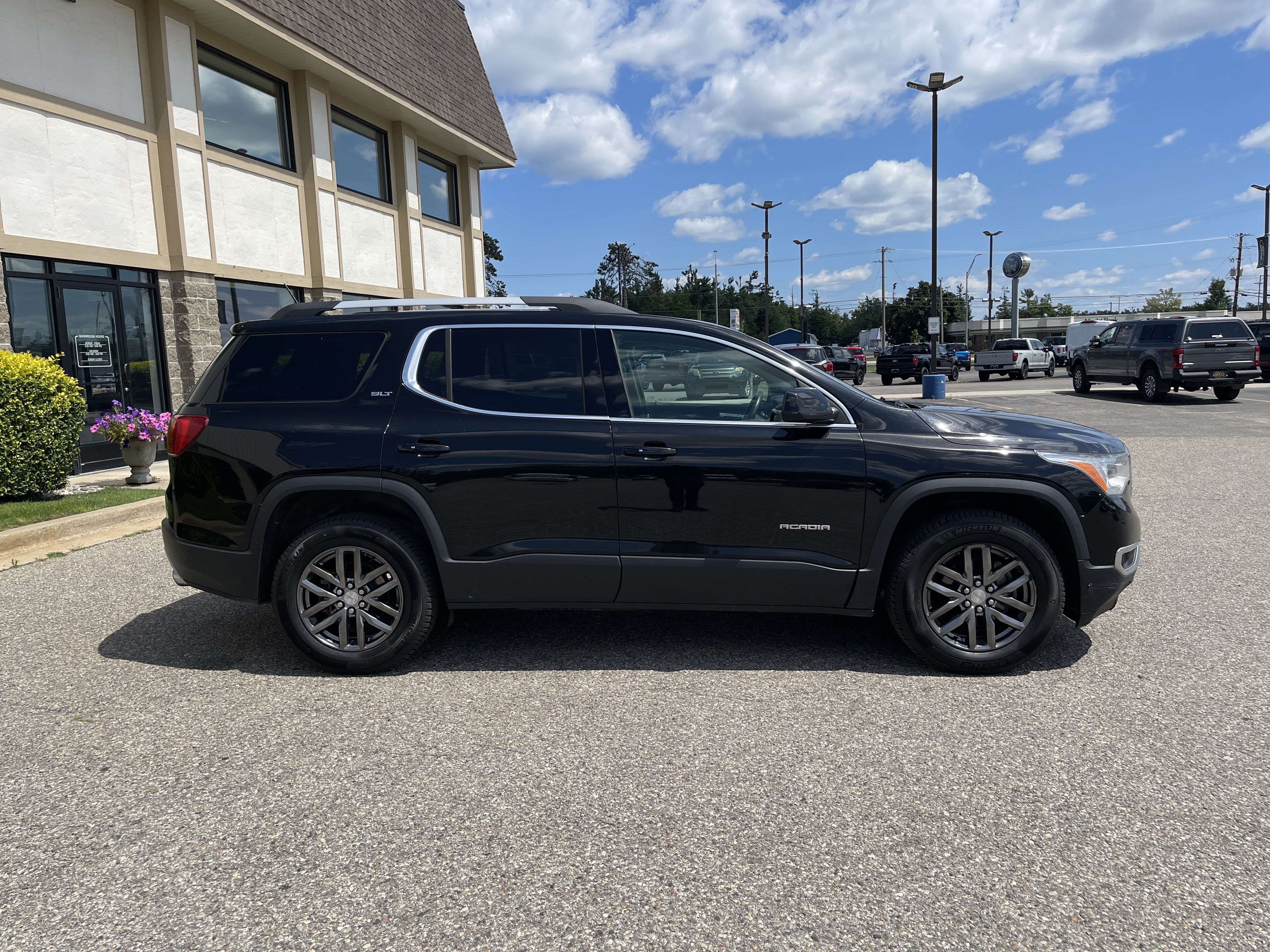 2017 GMC Acadia SLT