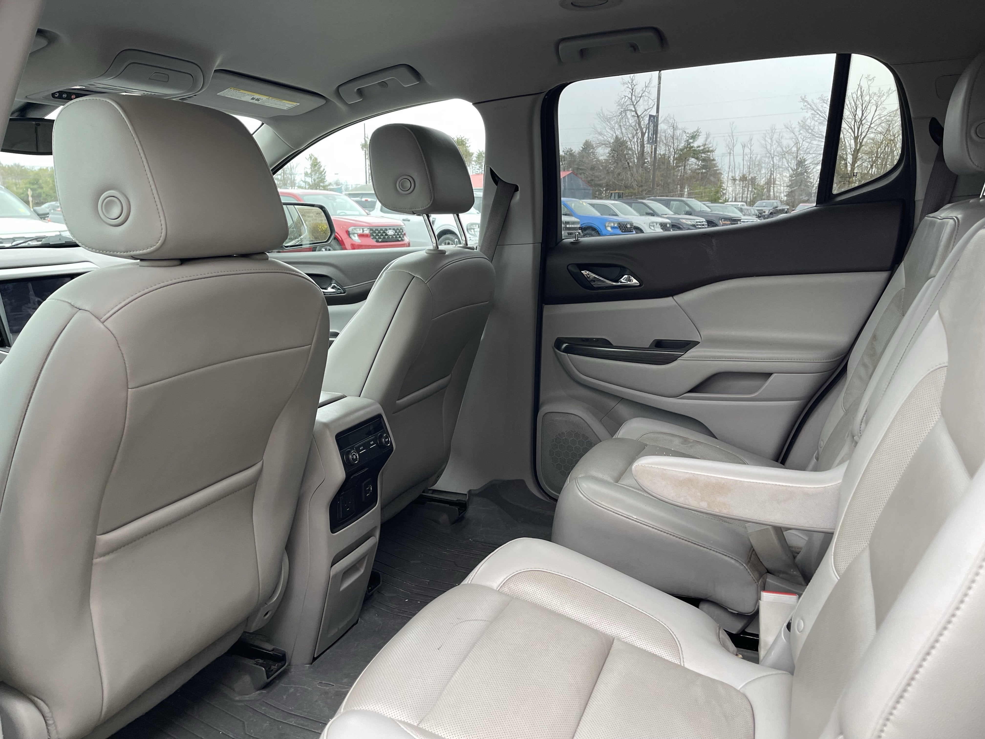 2019 GMC Acadia SLT