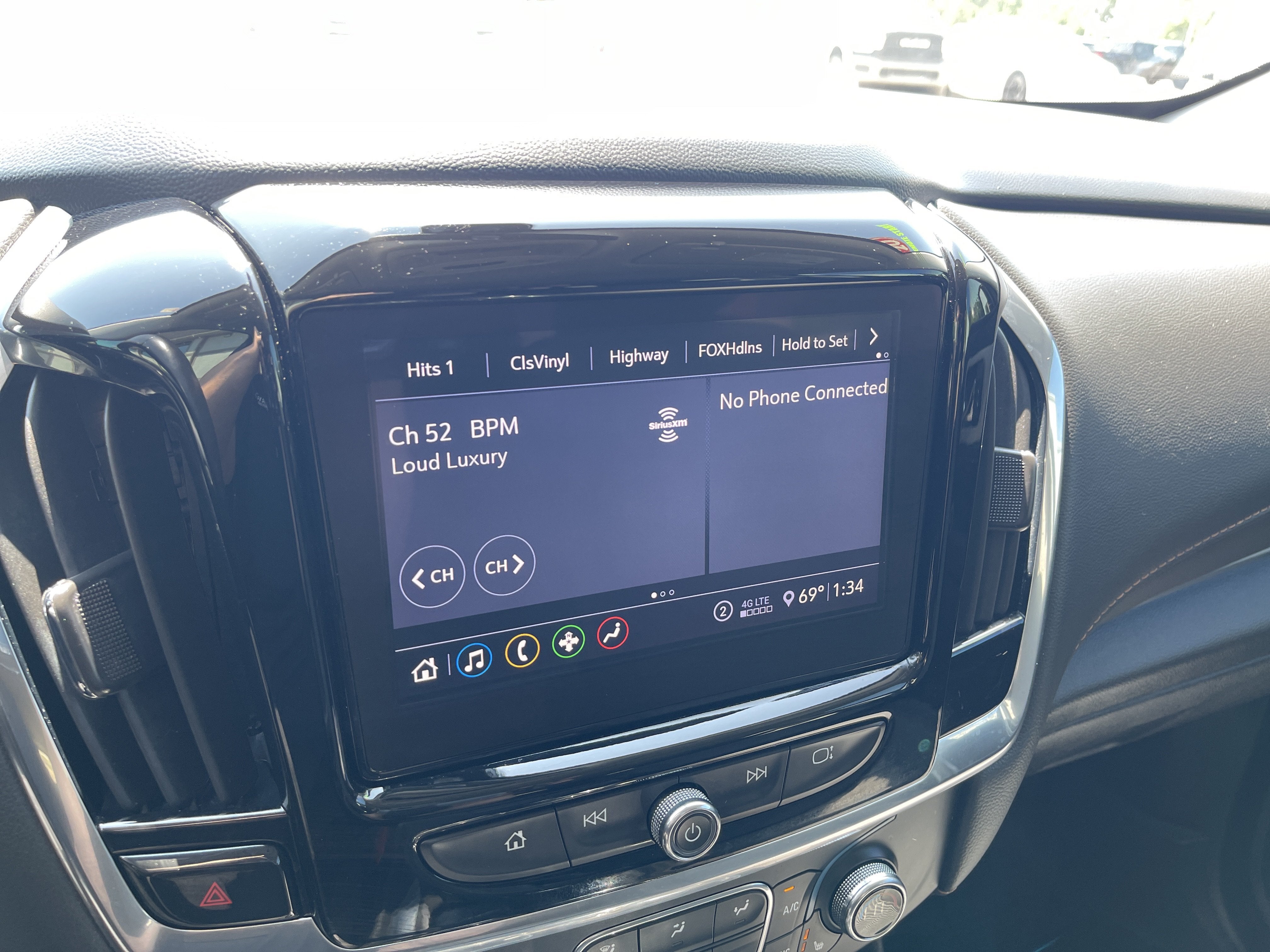2020 Chevrolet Traverse LT Cloth