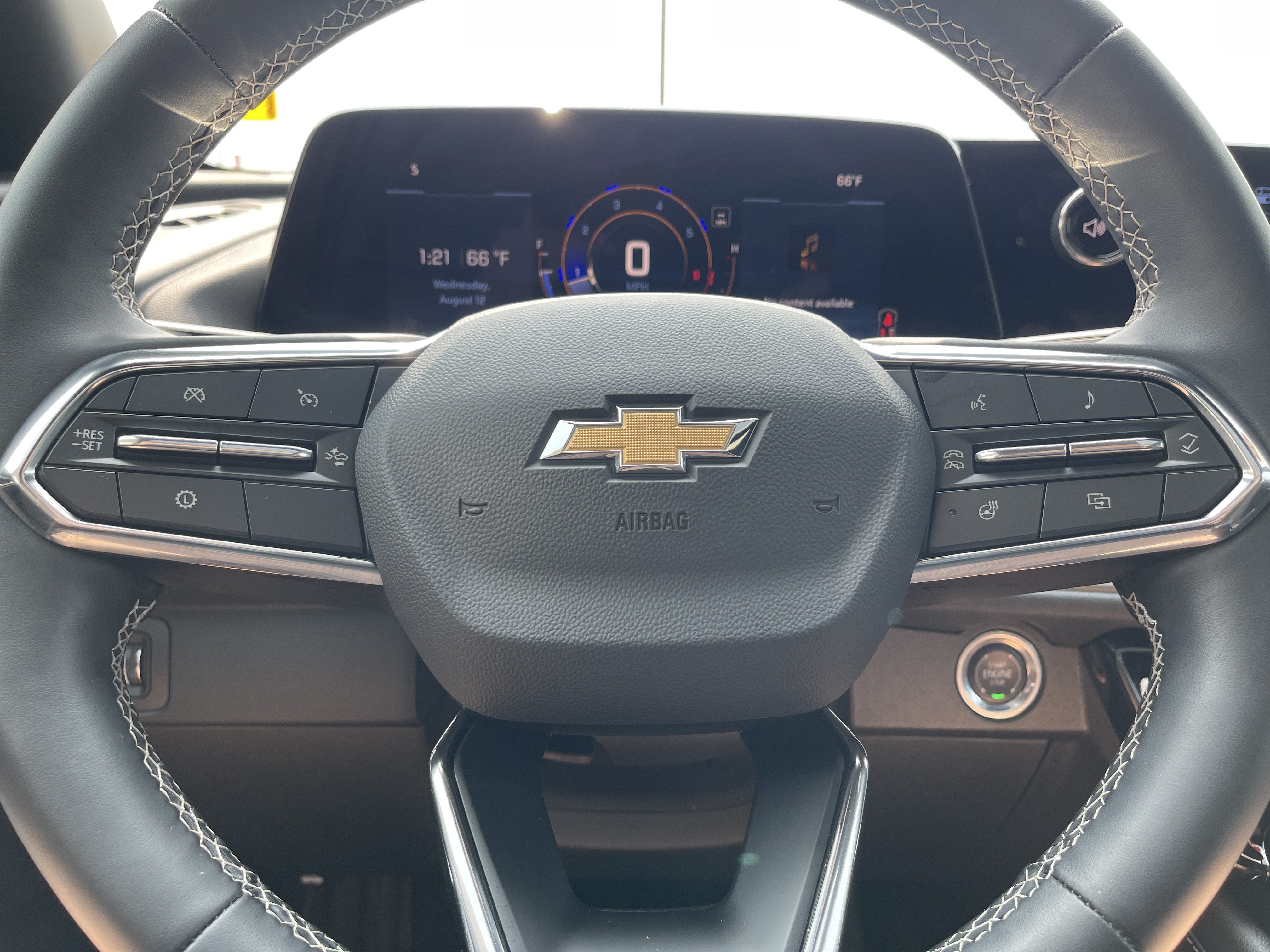 2025 Chevrolet Traverse AWD LT
