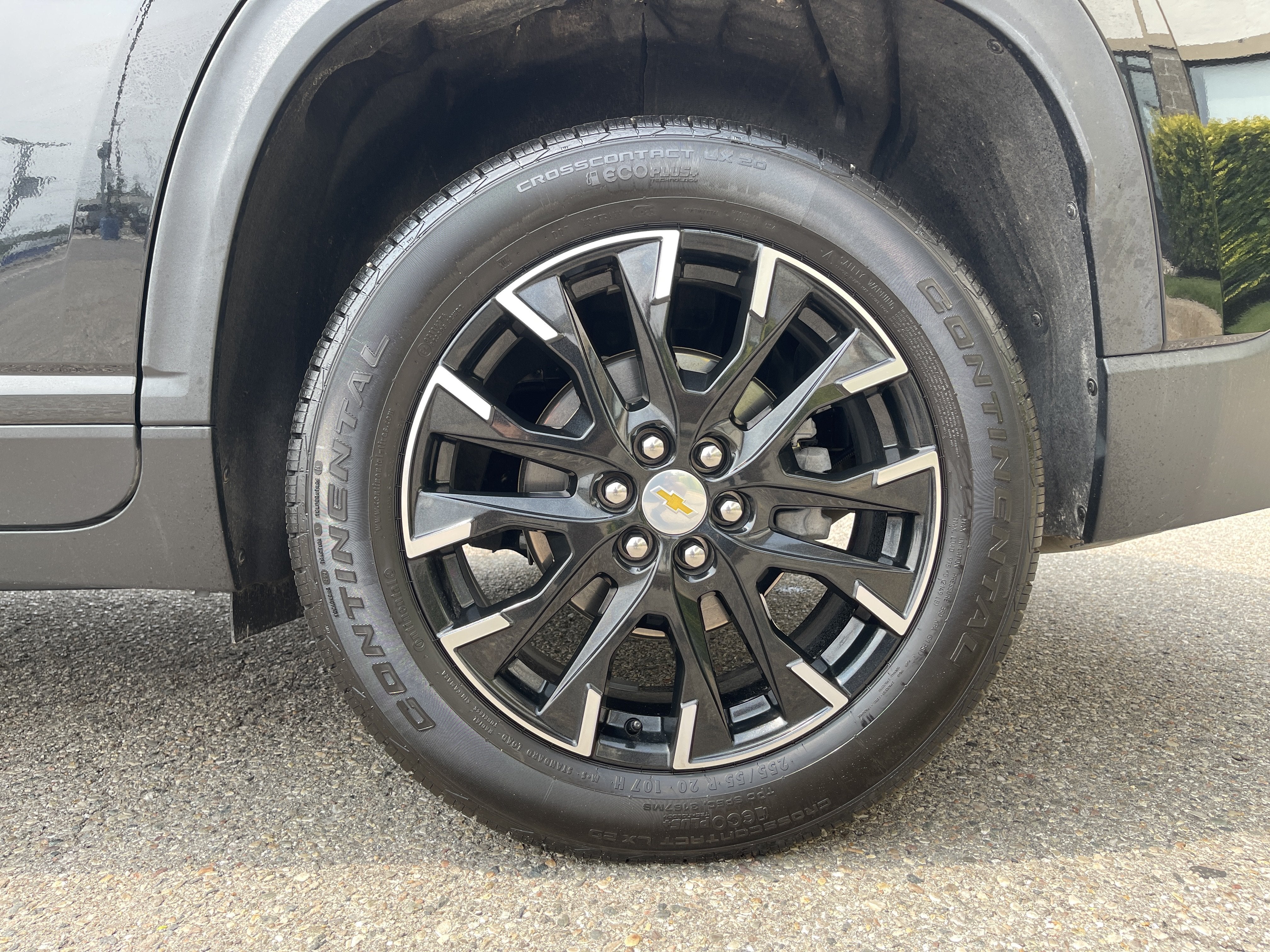 2025 Chevrolet Traverse AWD LT