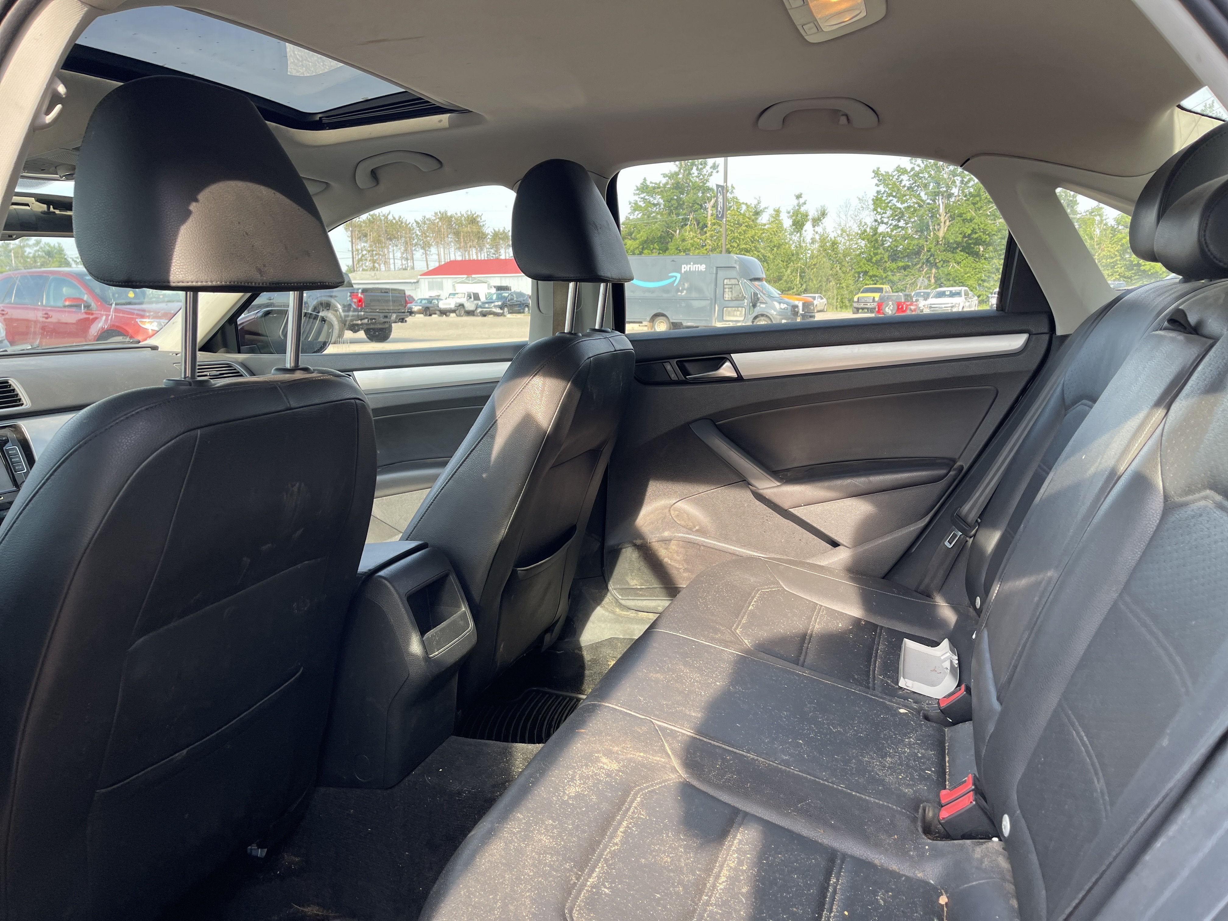 2012 Volkswagen Passat SE w/Sunroof
