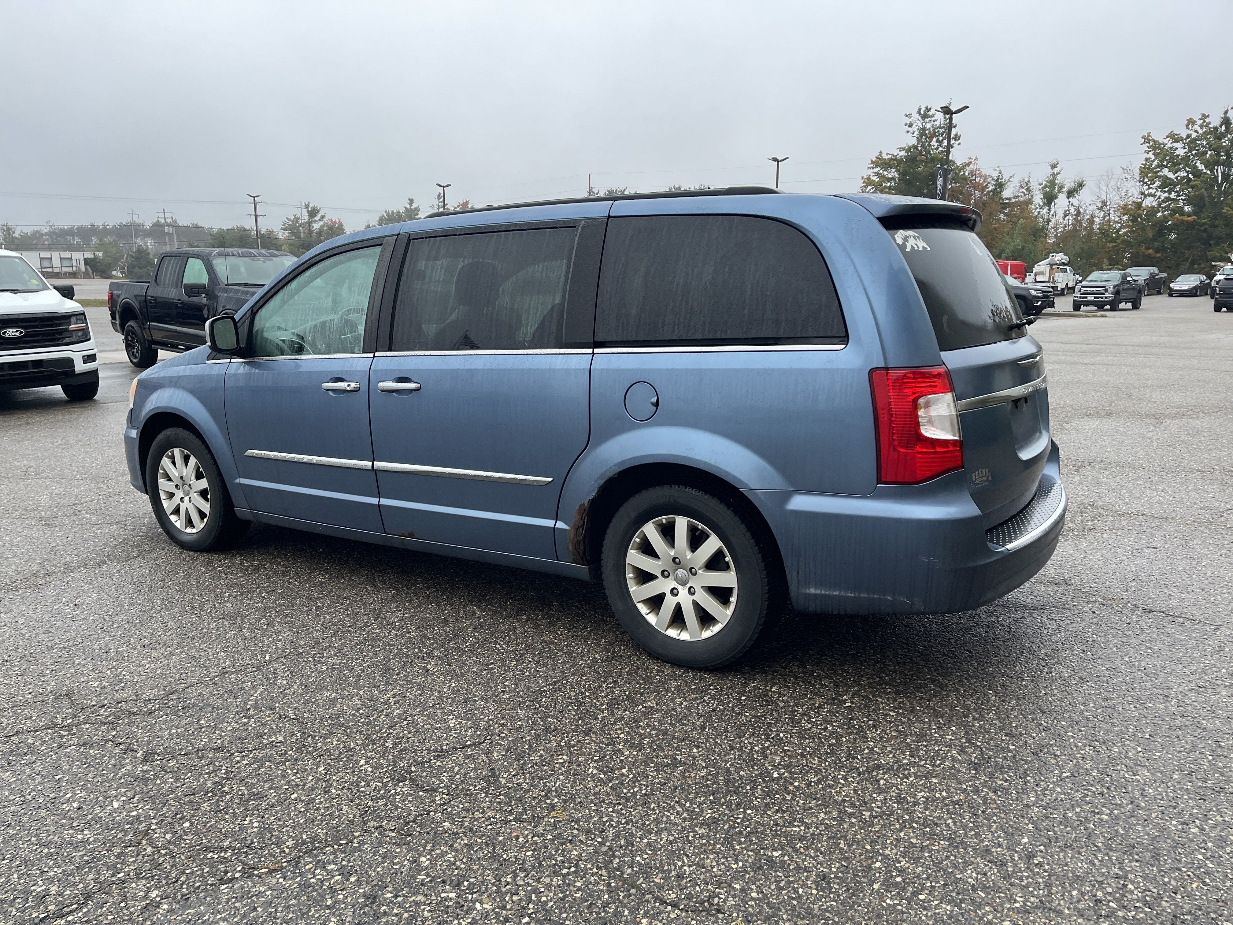 2012 Chrysler Town & Country Touring-L