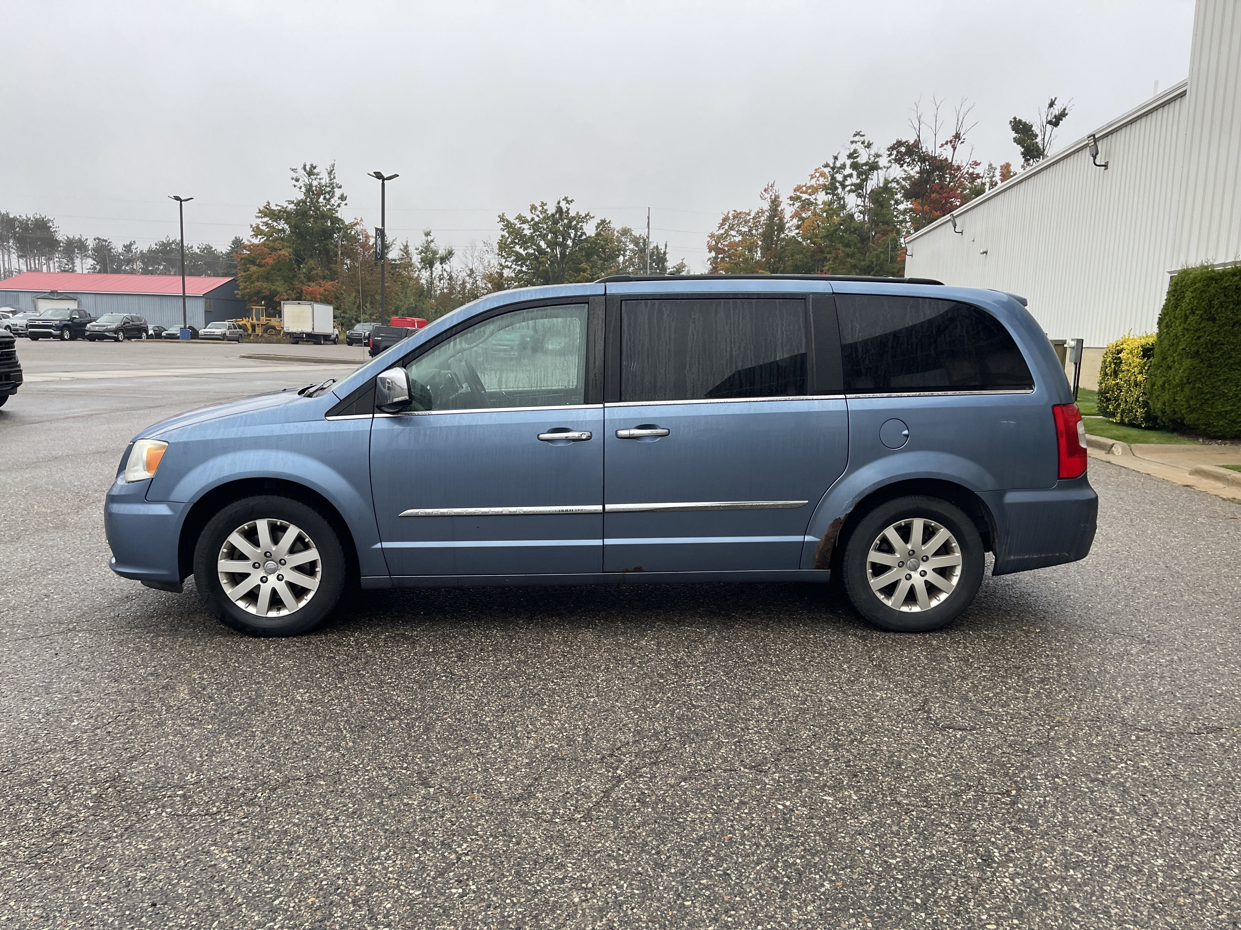 2012 Chrysler Town & Country Touring-L