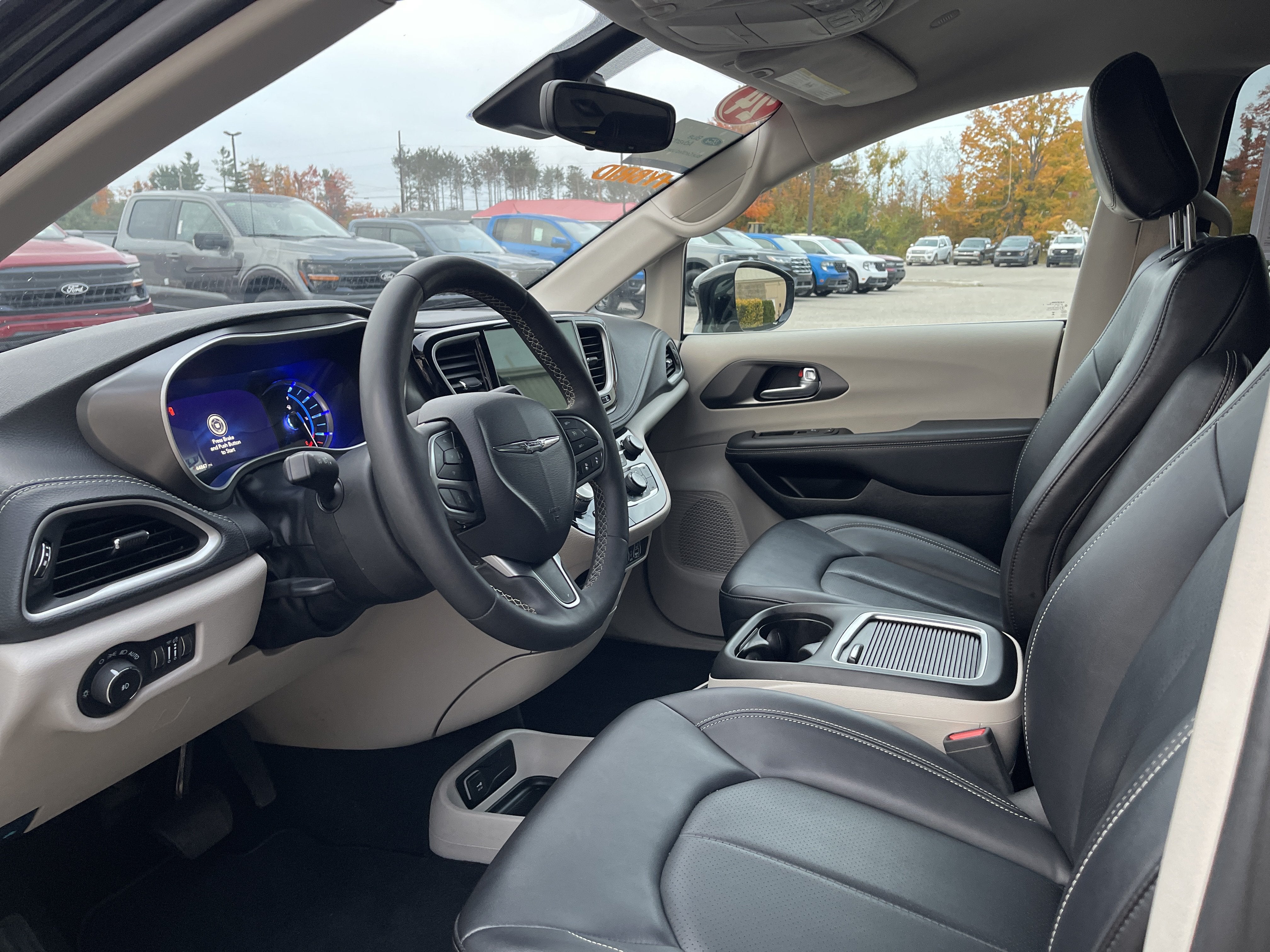 2024 Chrysler Pacifica Hybrid Select