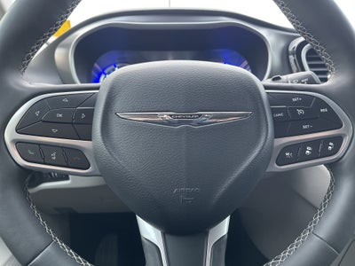 2024 Chrysler Pacifica Hybrid Select