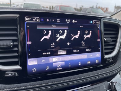 2024 Chrysler Pacifica Hybrid Select