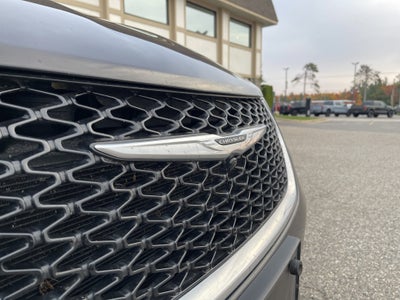 2024 Chrysler Pacifica Hybrid Select
