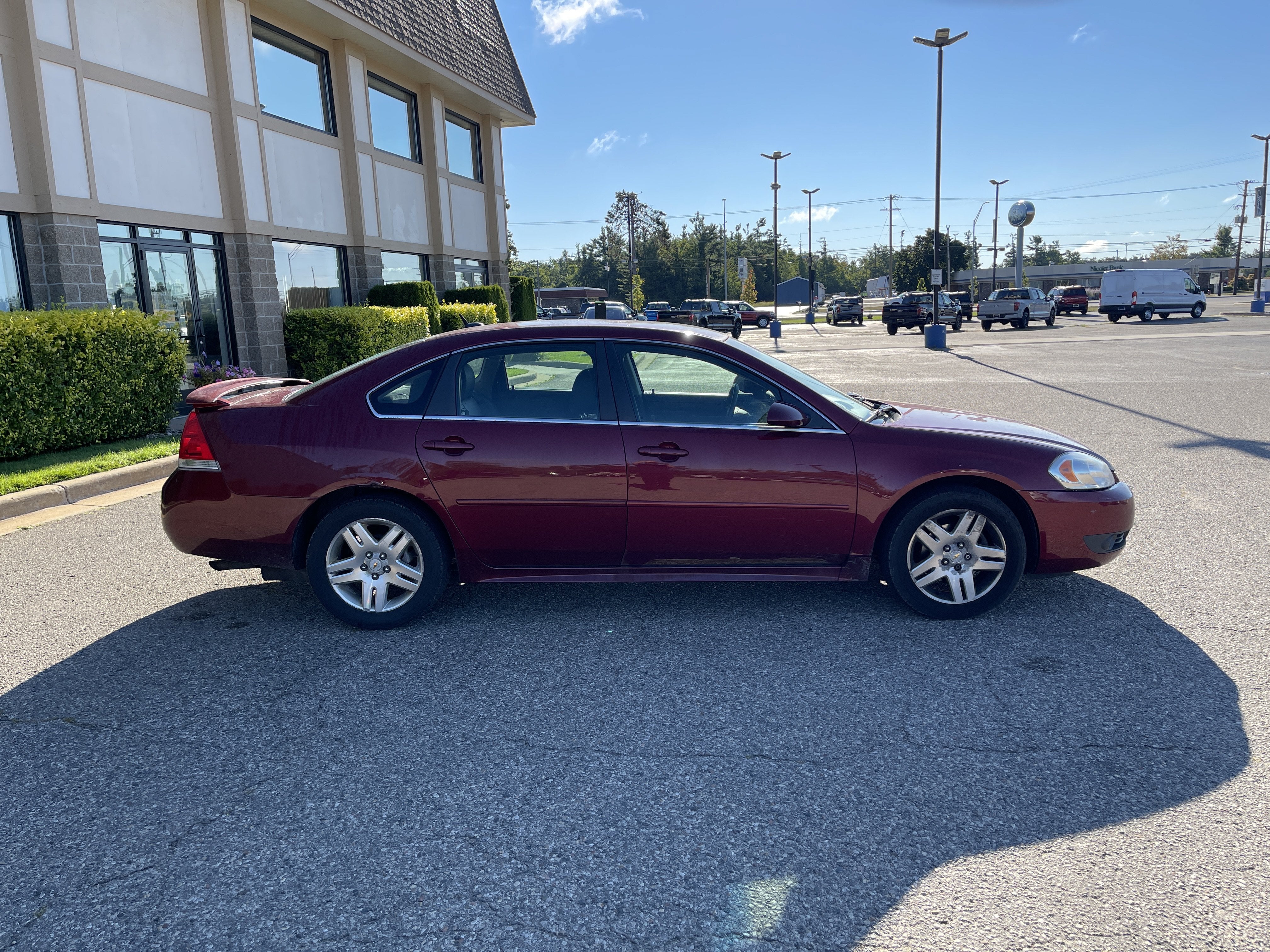 2011 Chevrolet Impala LT Retail