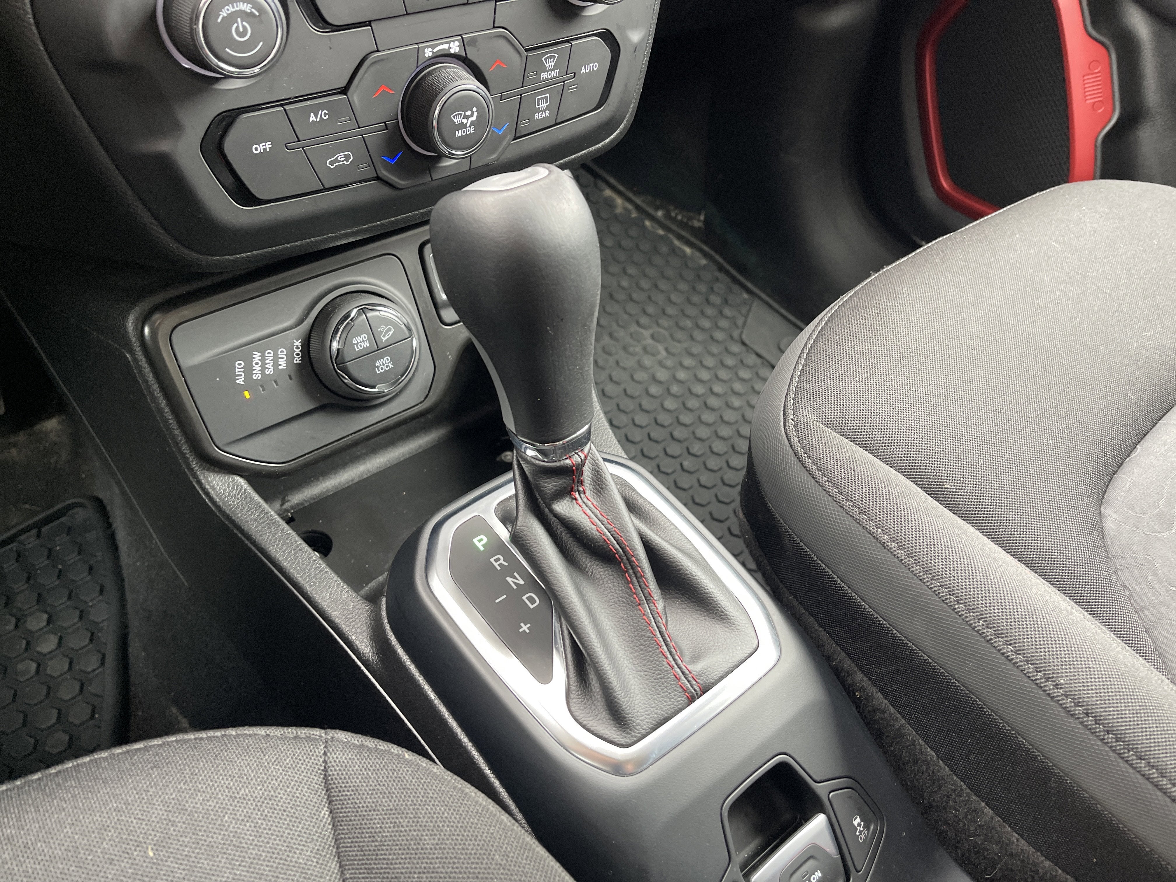 2023 Jeep Renegade Trailhawk