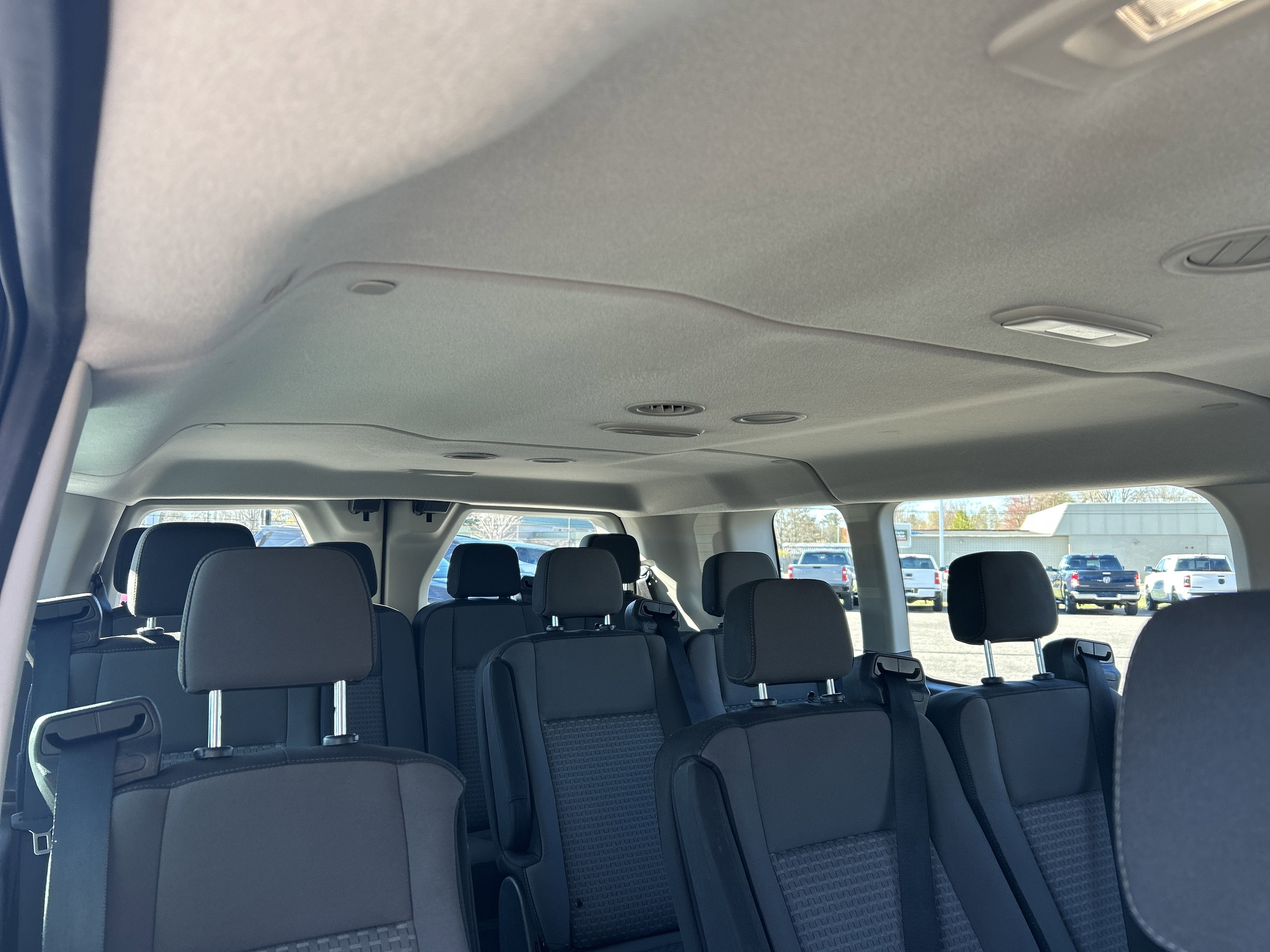 2023 Ford Transit Passenger Wagon XLT