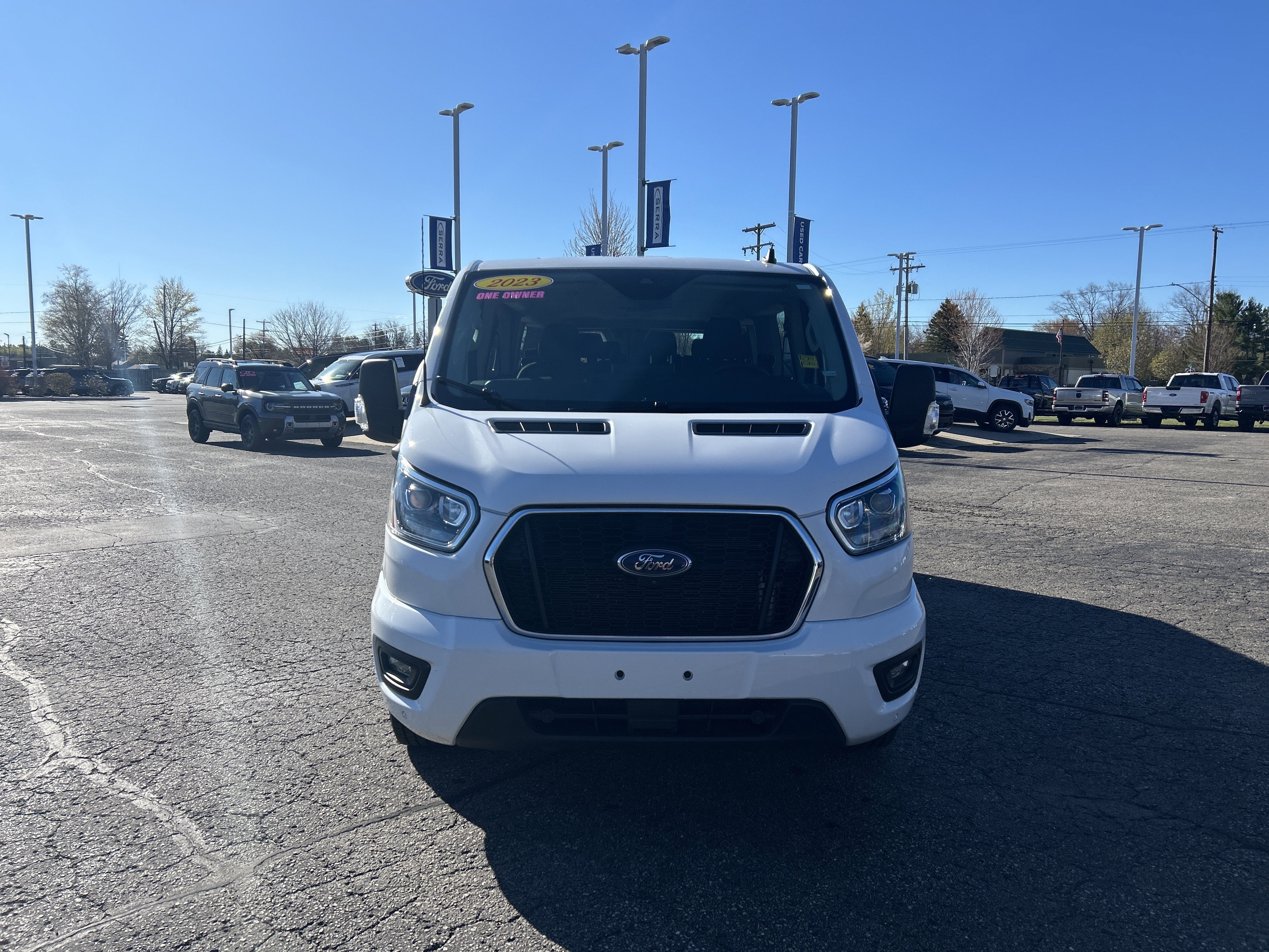 2023 Ford Transit Passenger Wagon XLT