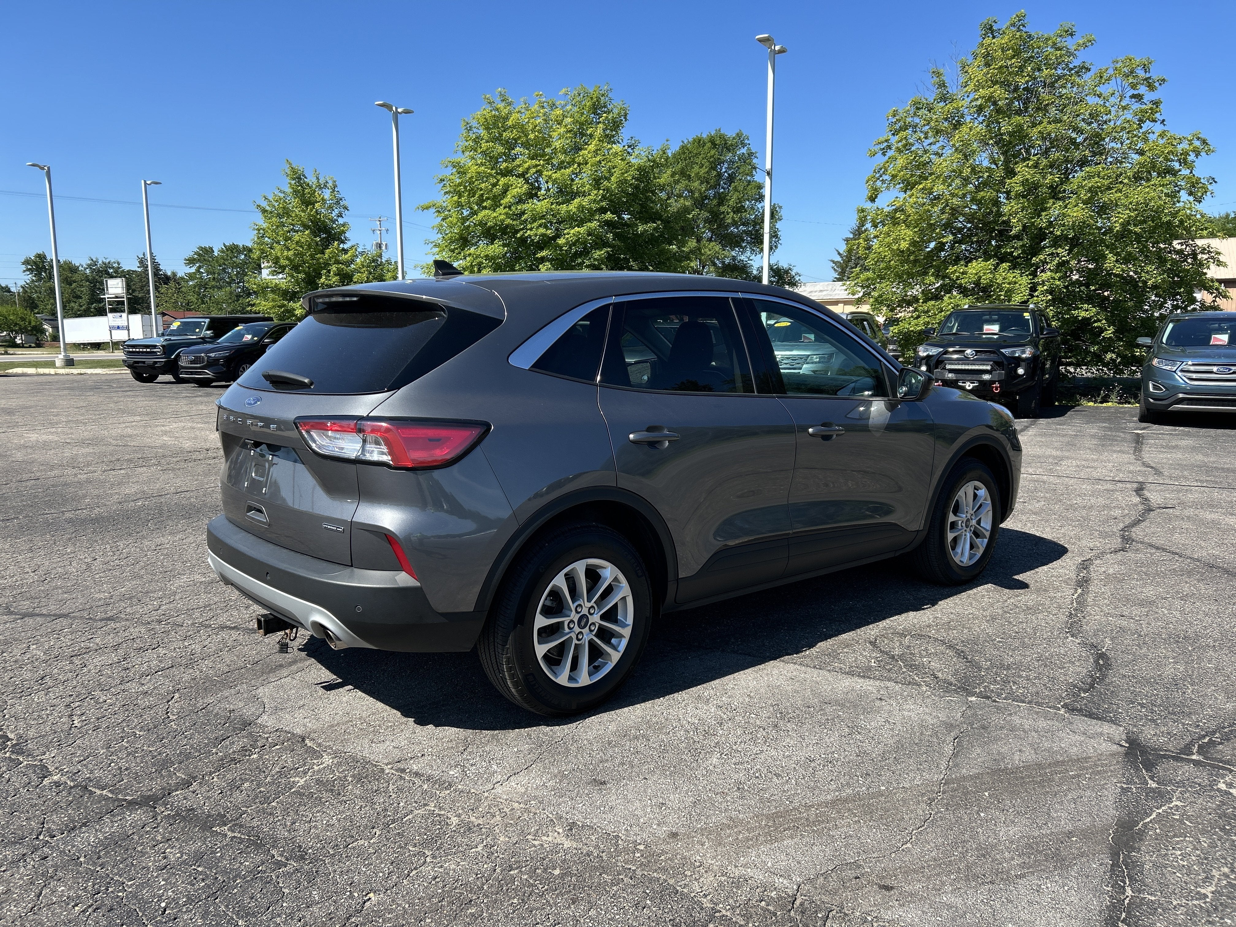2022 Ford Escape SE Hybrid
