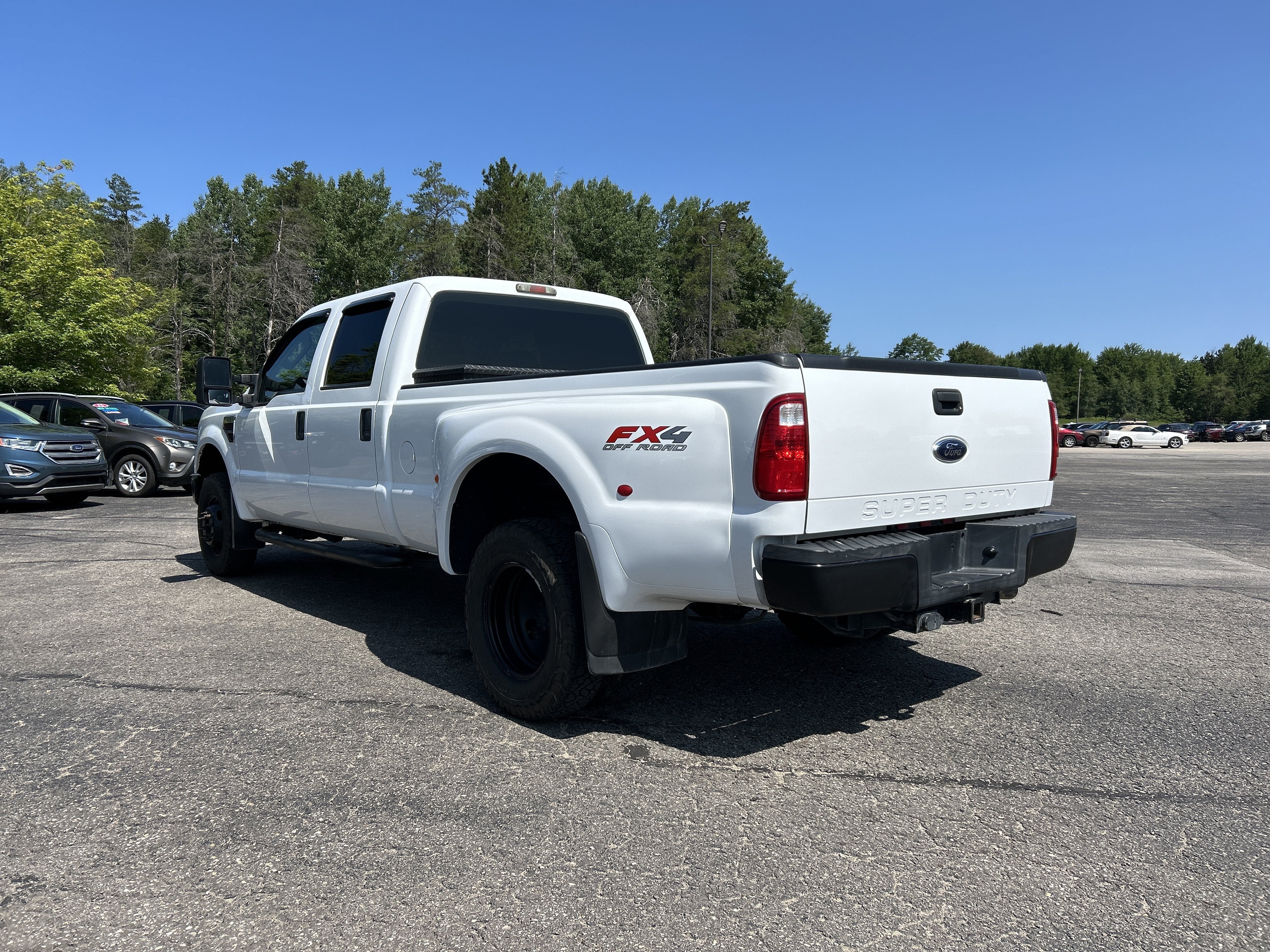 2010 Ford Super Duty F-350 DRW XL