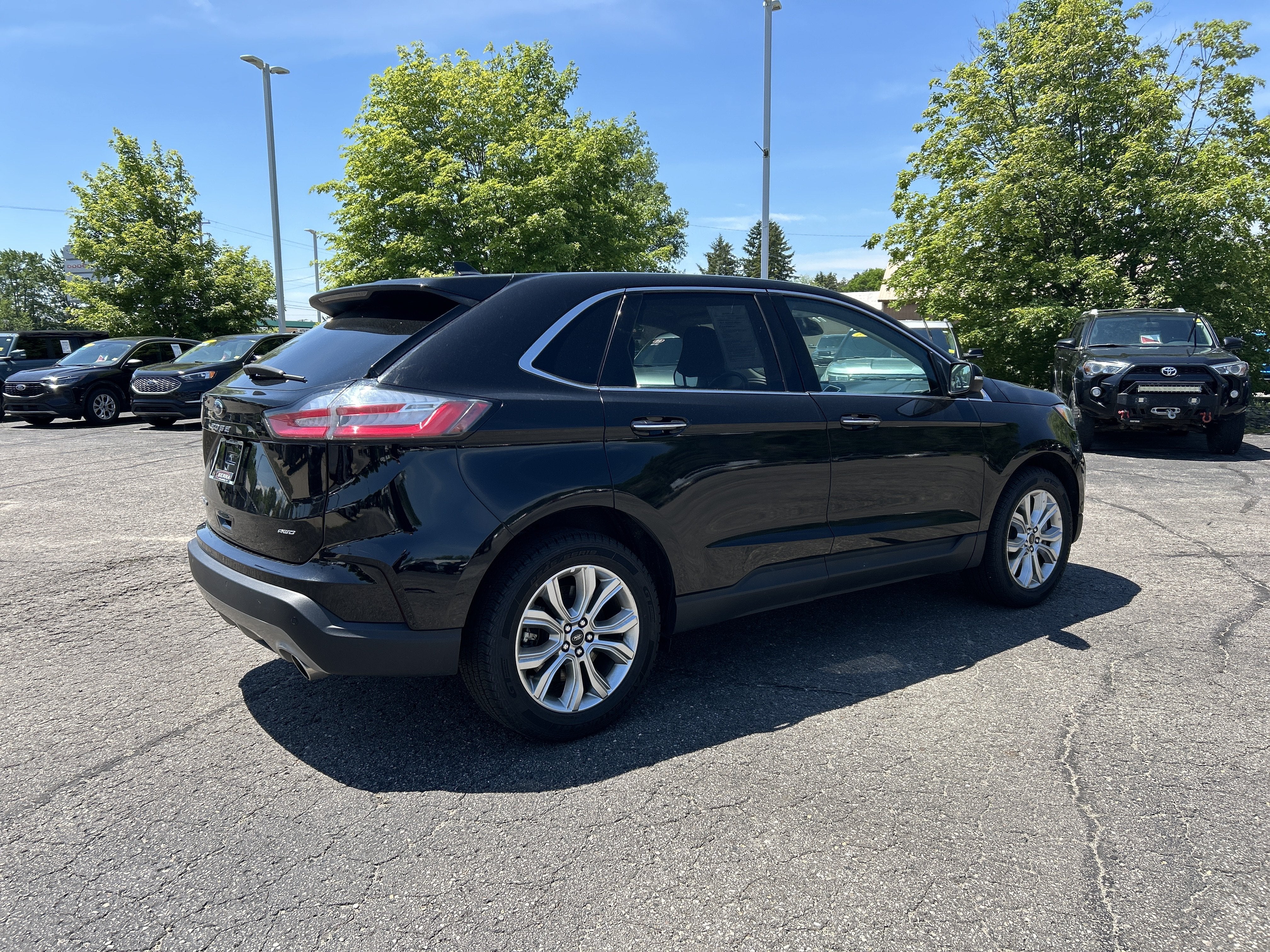 2024 Ford Edge Titanium