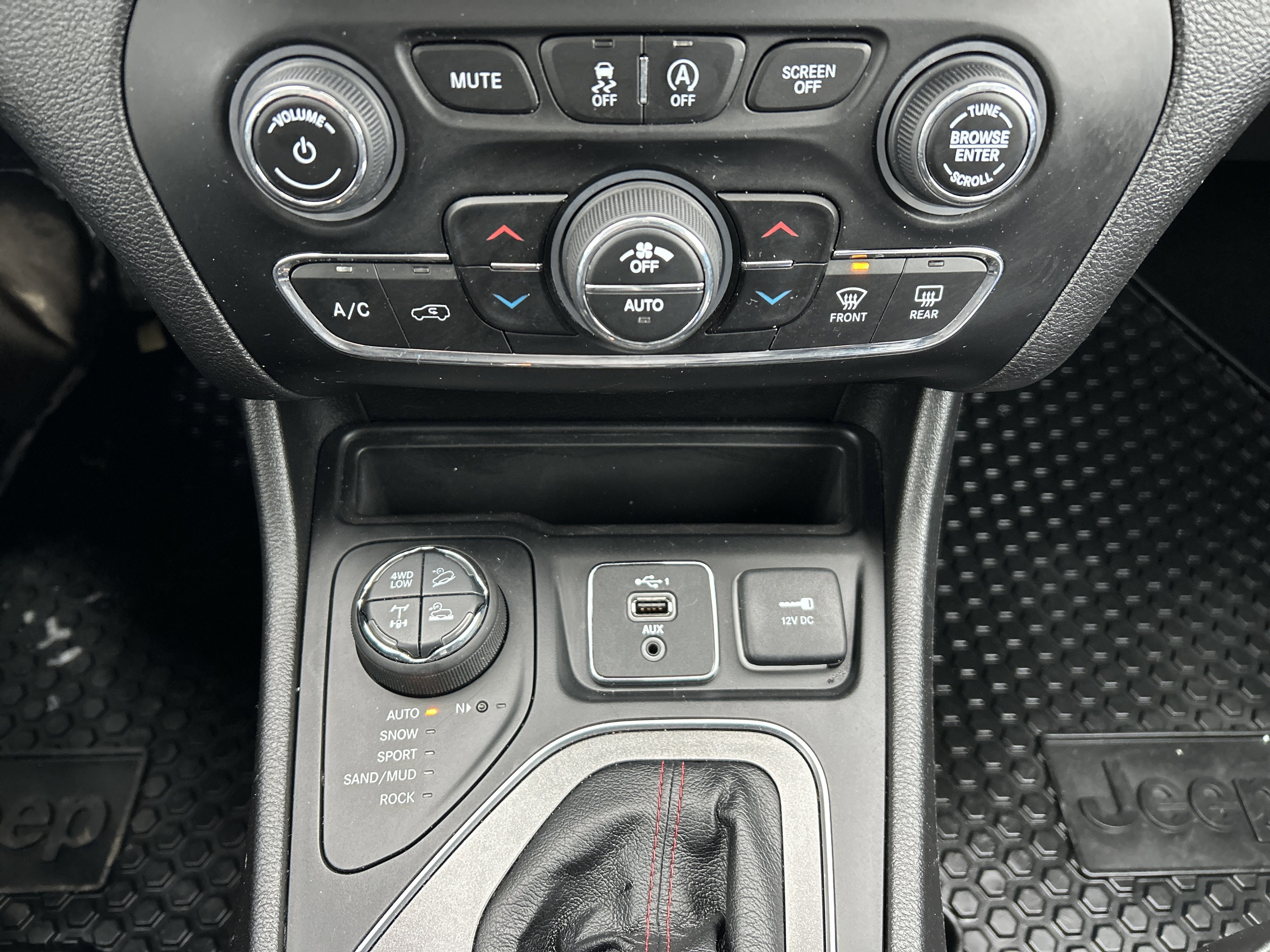 2020 Jeep Cherokee Trailhawk