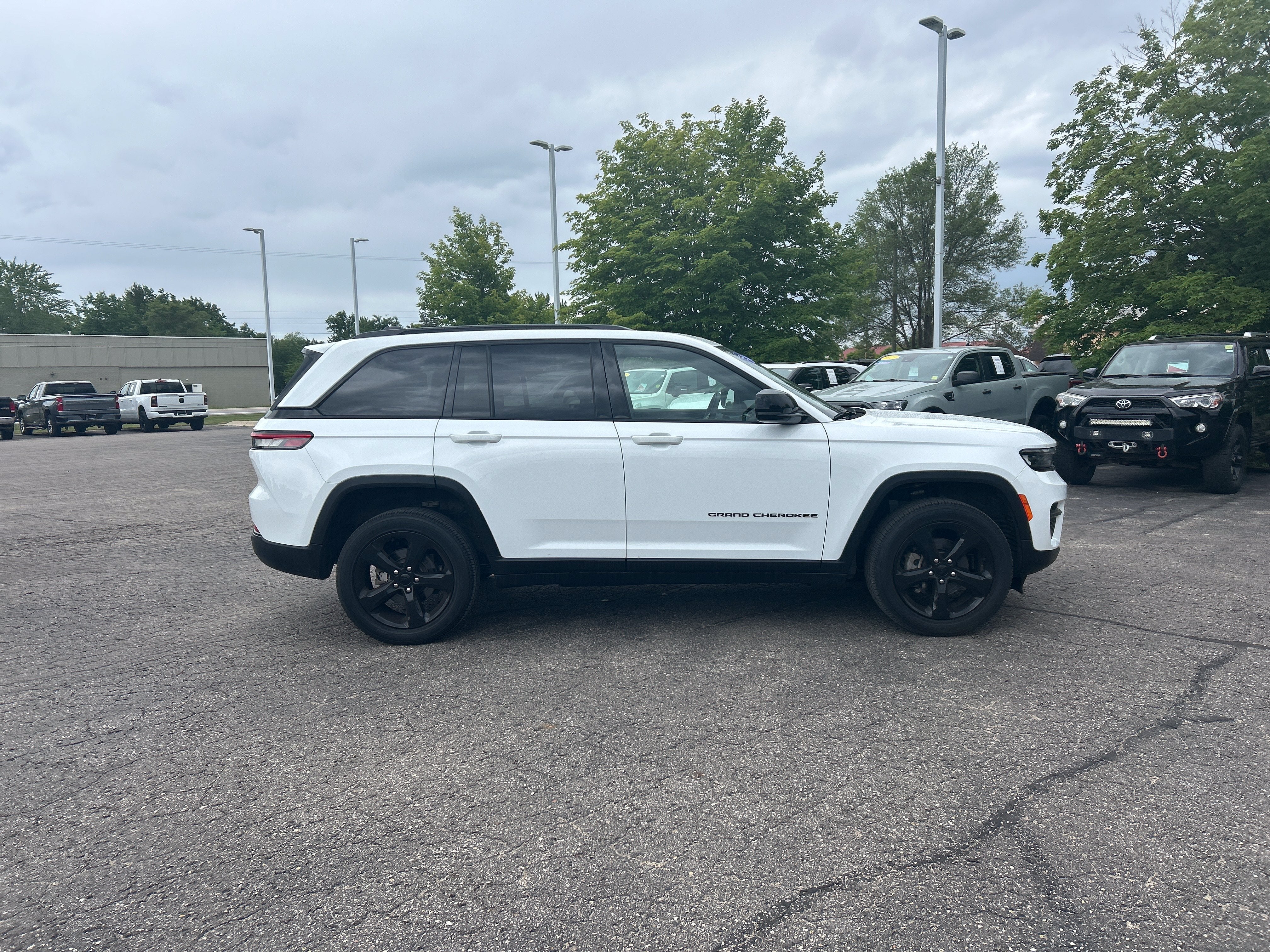 2023 Jeep Grand Cherokee Altitude