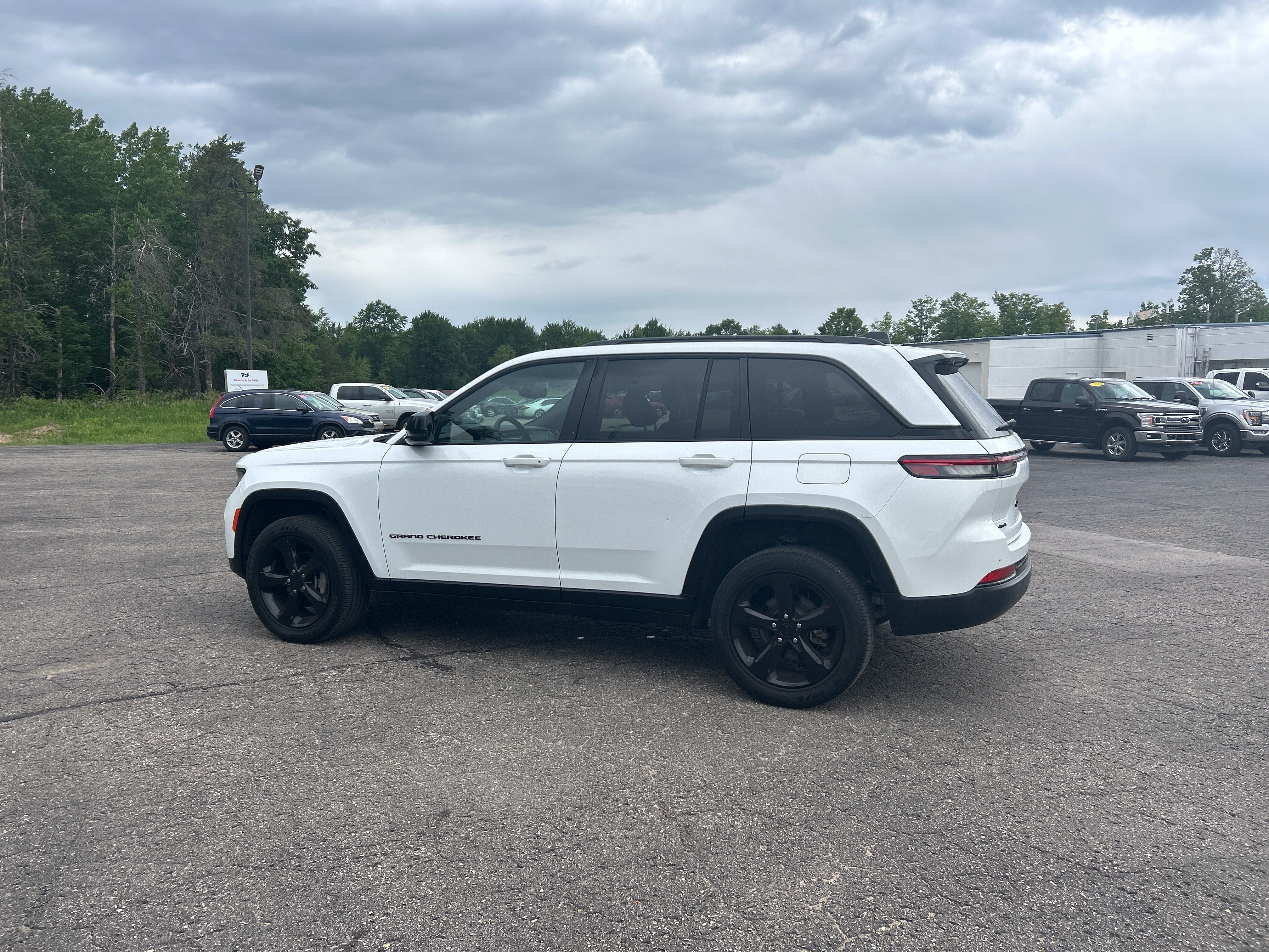 2023 Jeep Grand Cherokee Altitude
