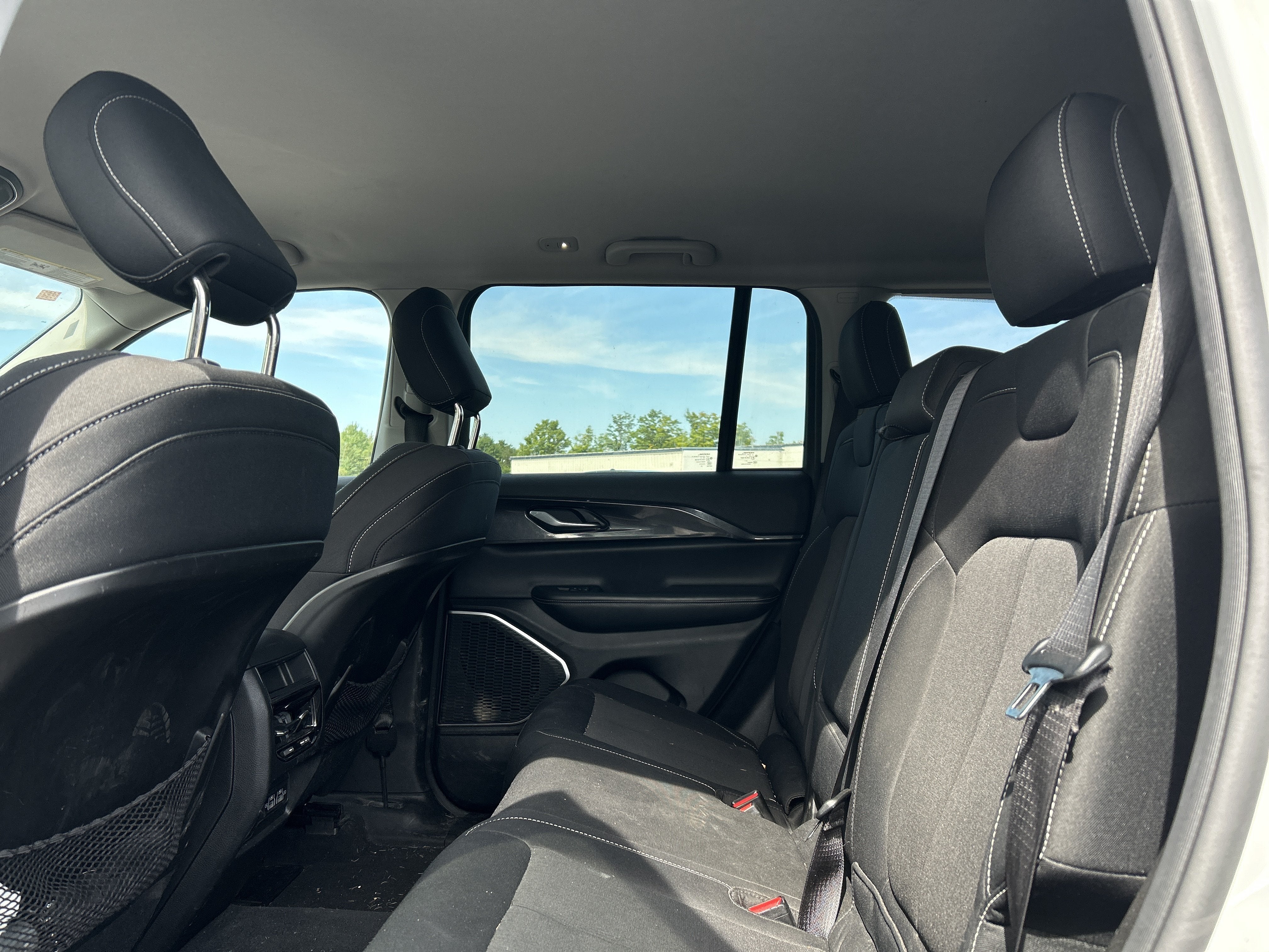 2022 Jeep Grand Cherokee Laredo 4x4