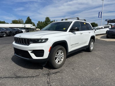 2022 Jeep Grand Cherokee Laredo 4x4