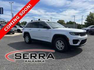 2022 Jeep Grand Cherokee Laredo 4x4