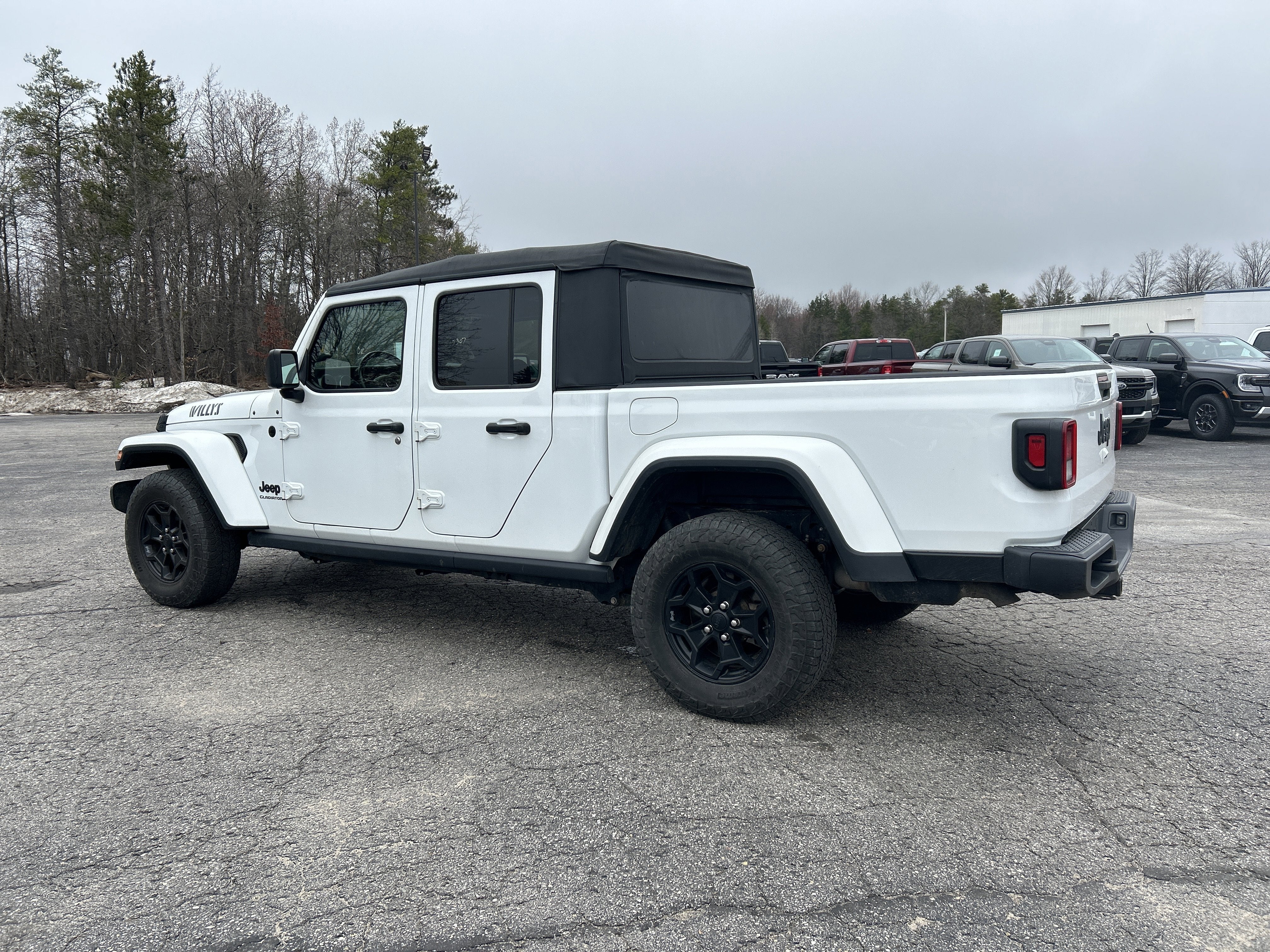 2021 Jeep Gladiator Willys 4x4