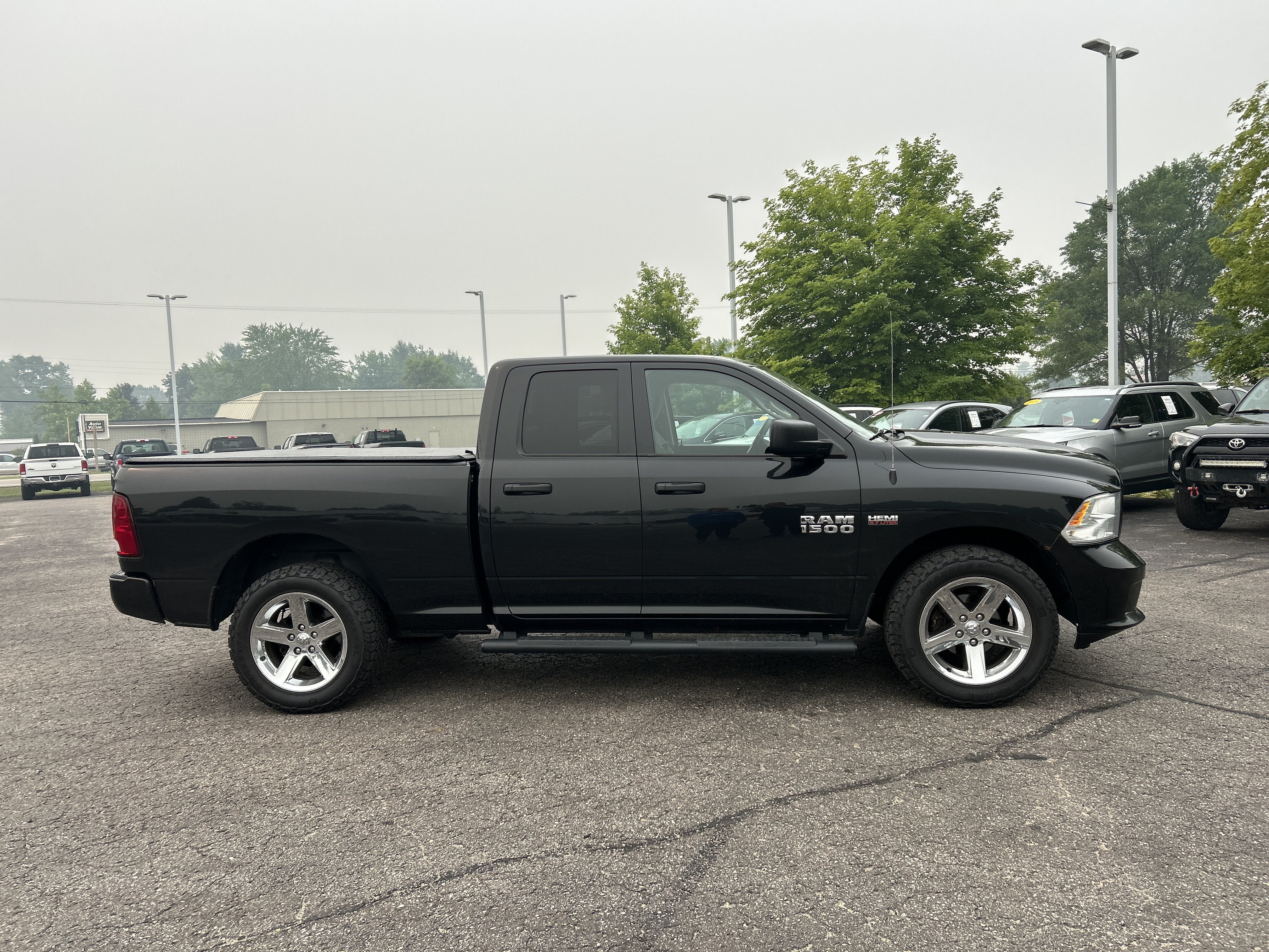 2017 RAM 1500 ST