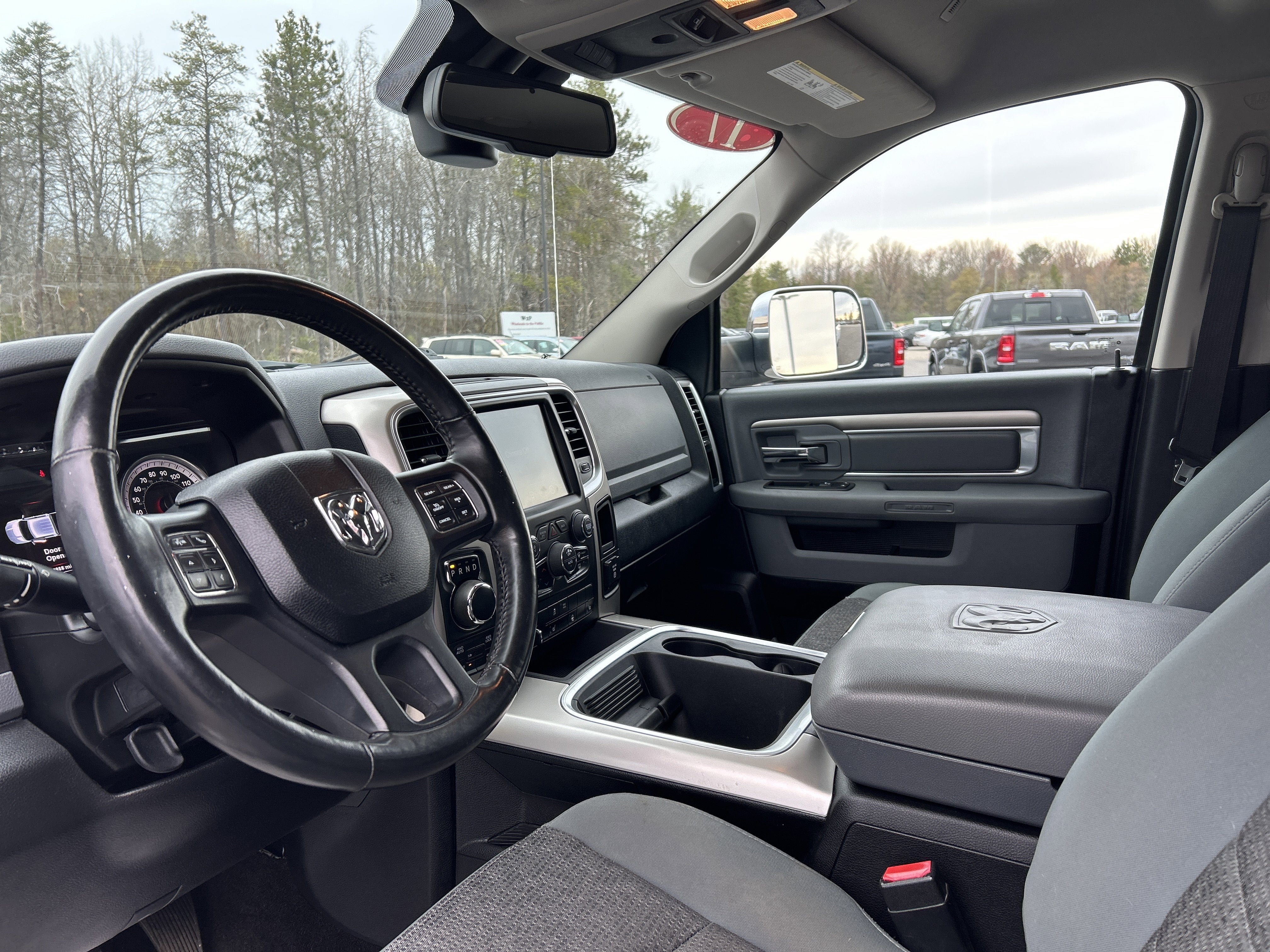 2017 RAM 1500 SLT