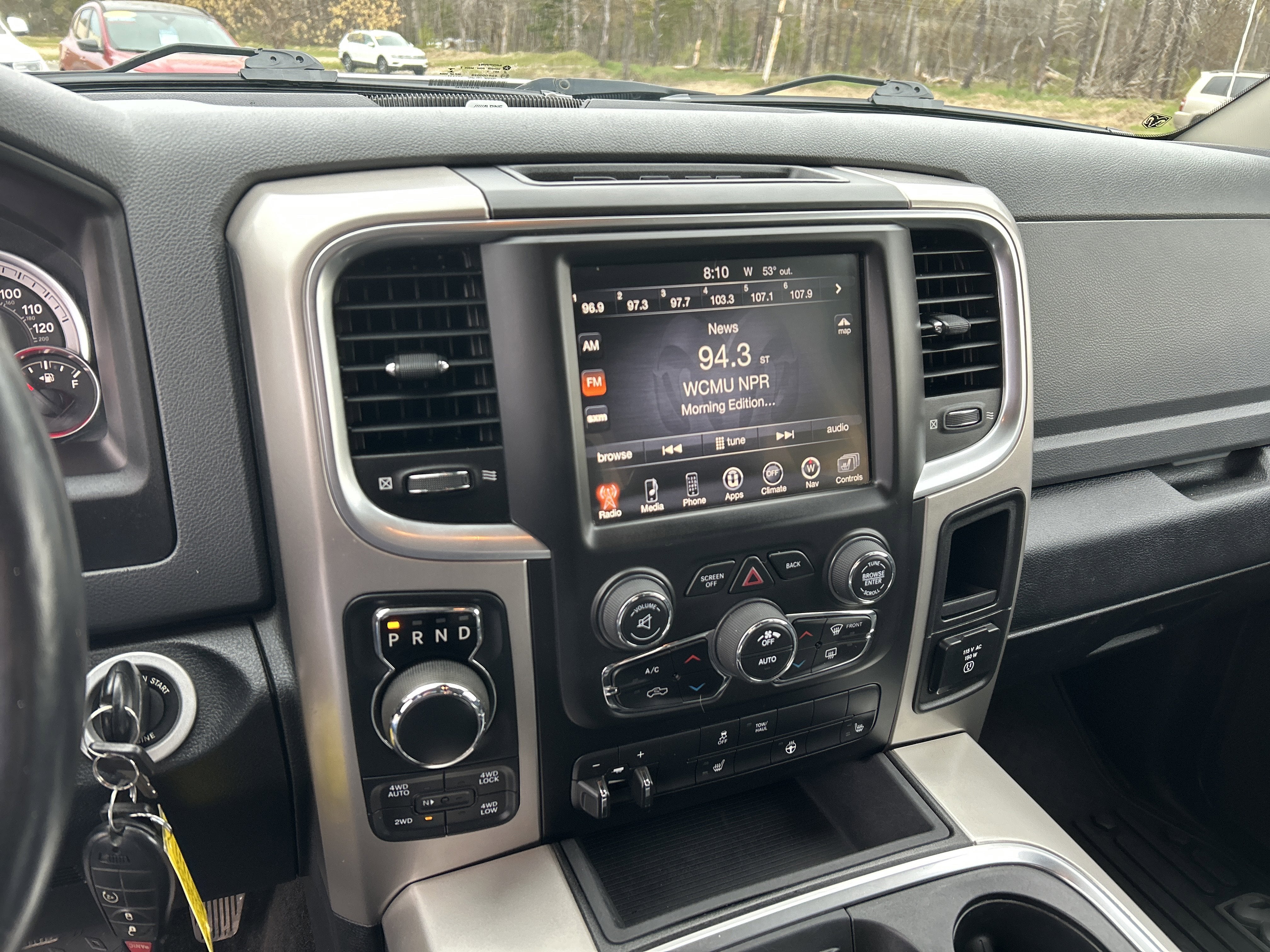 2017 RAM 1500 SLT