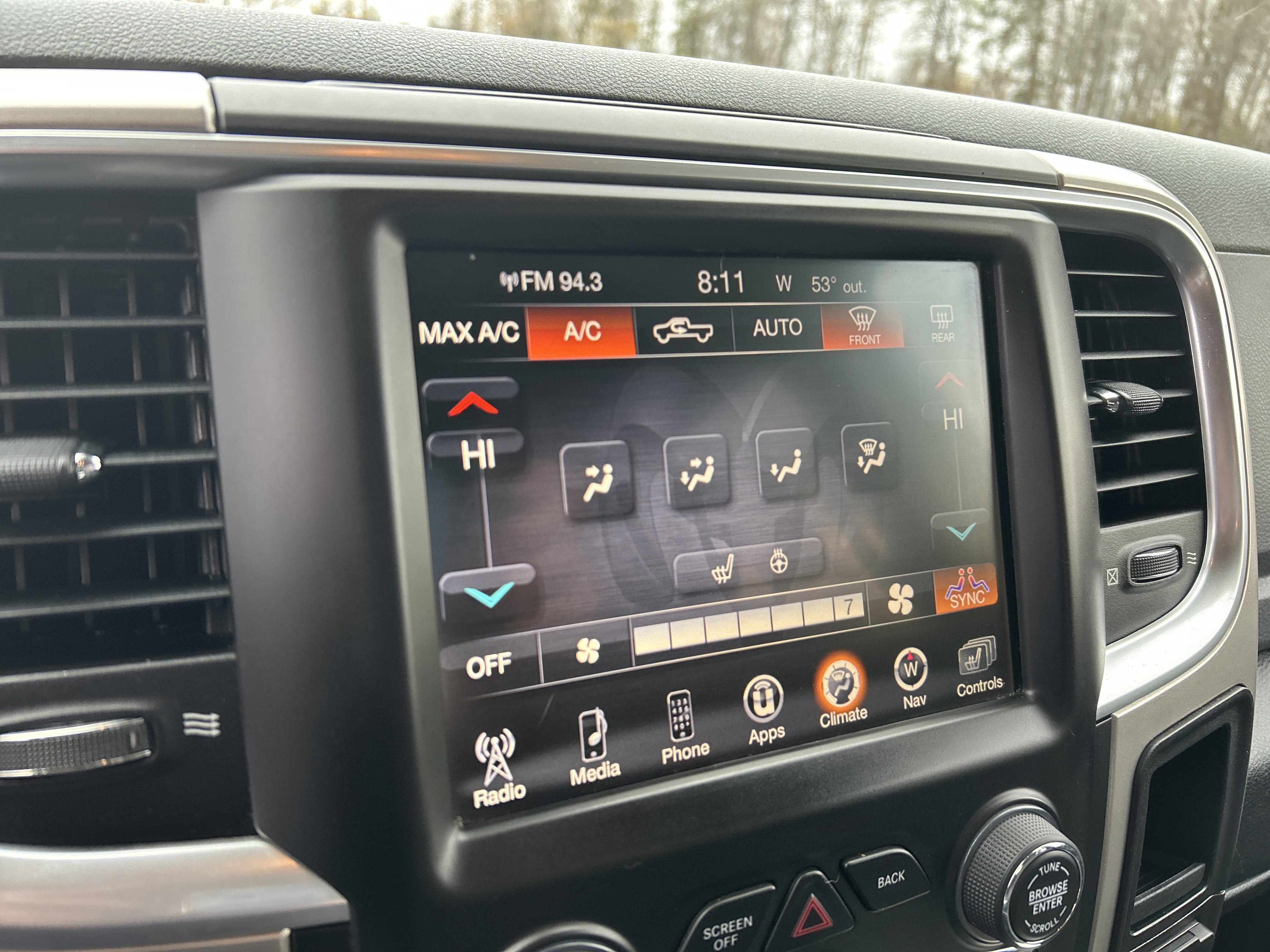 2017 RAM 1500 SLT